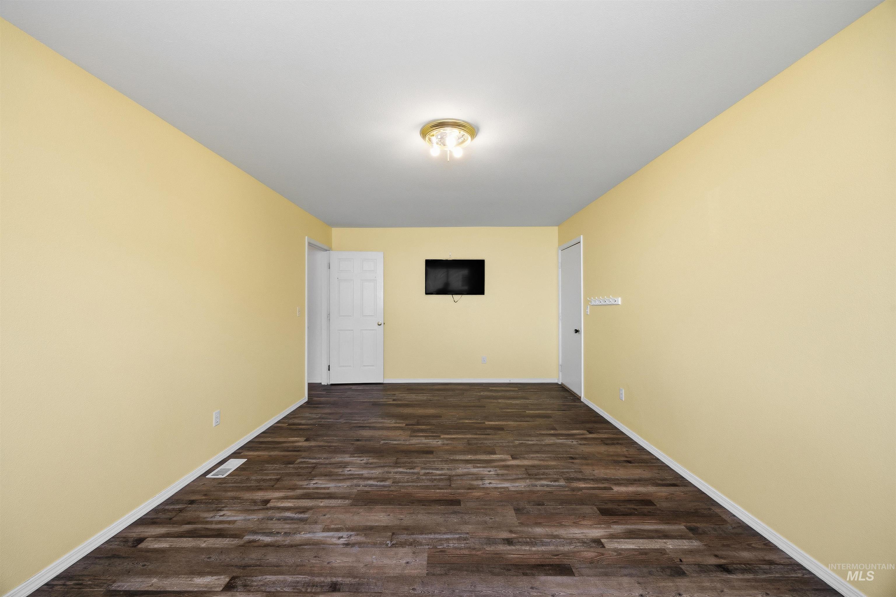 1770 Peregrine Dr Property Photo 21