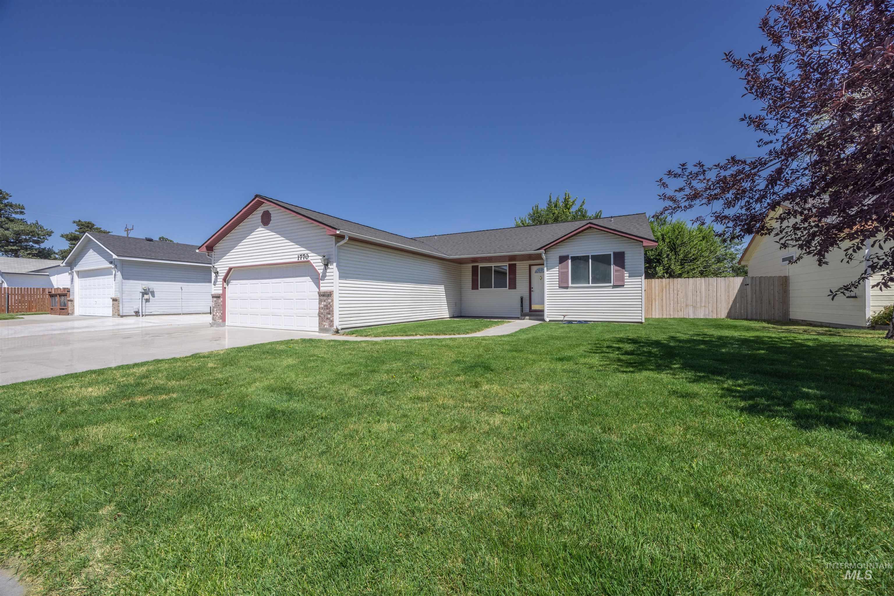 1770 Peregrine Dr Property Photo 25