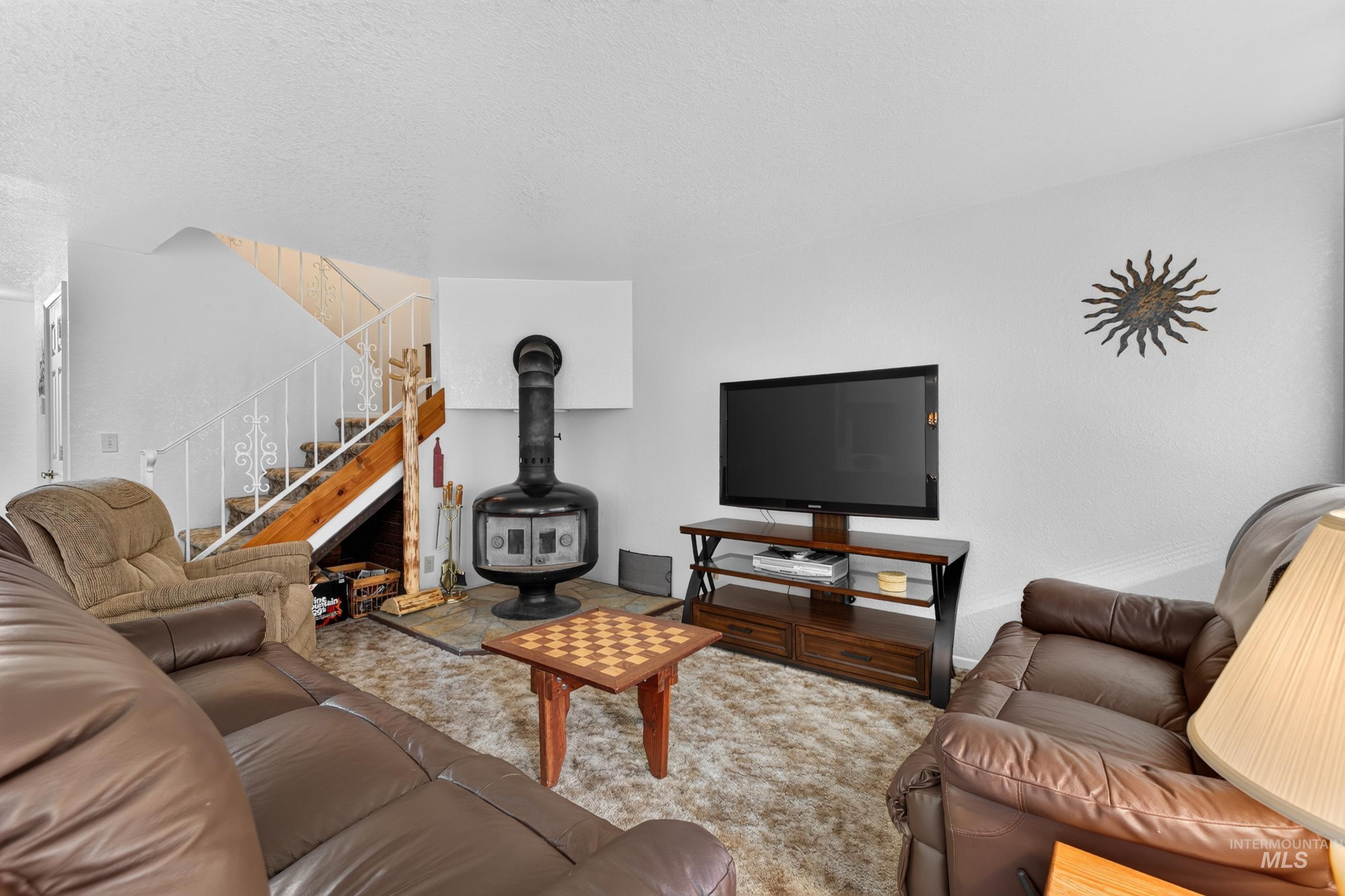 812 Carico Court Property Photo 6