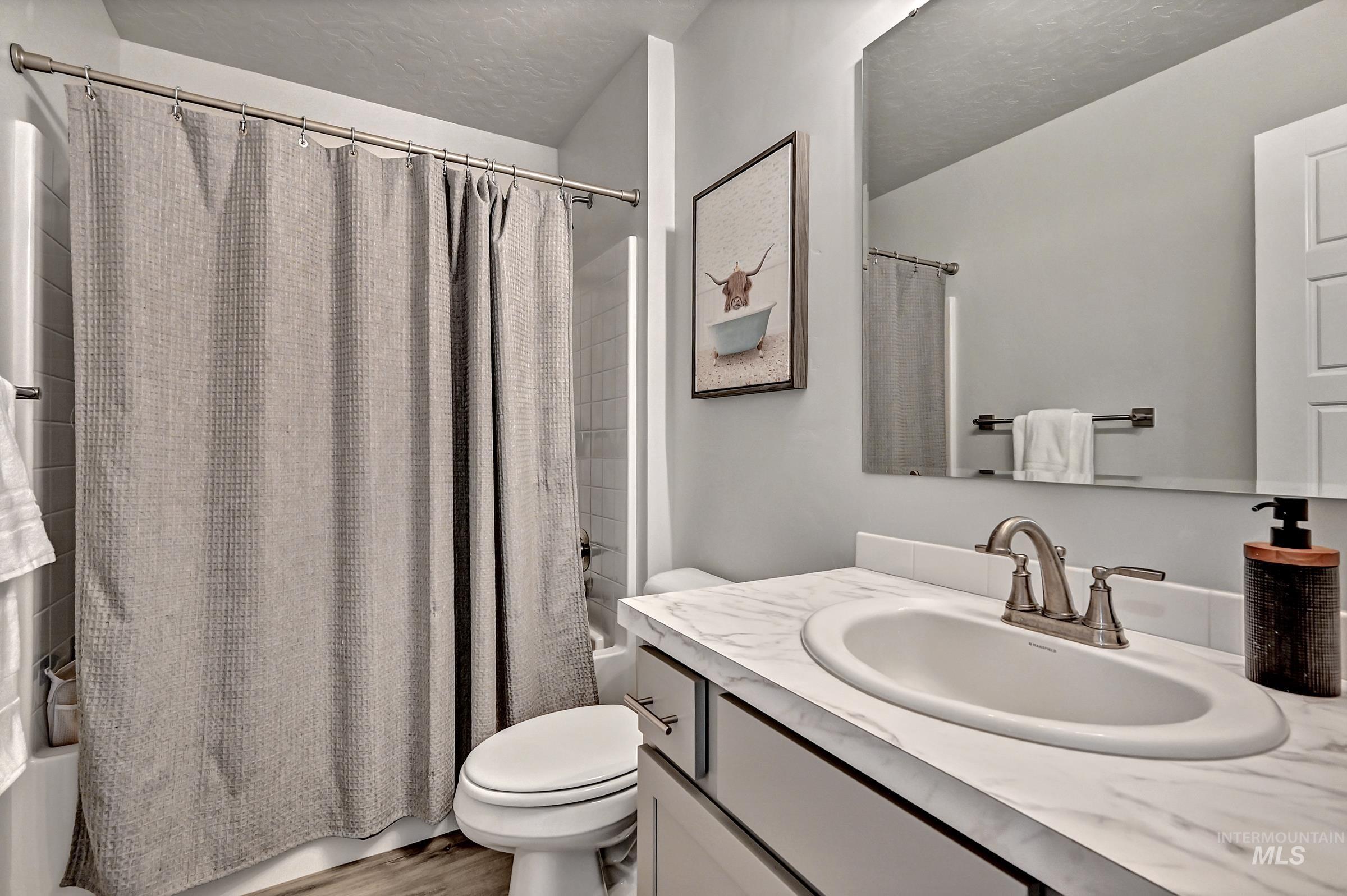 4902 W Thornapple Dr. Property Photo 19