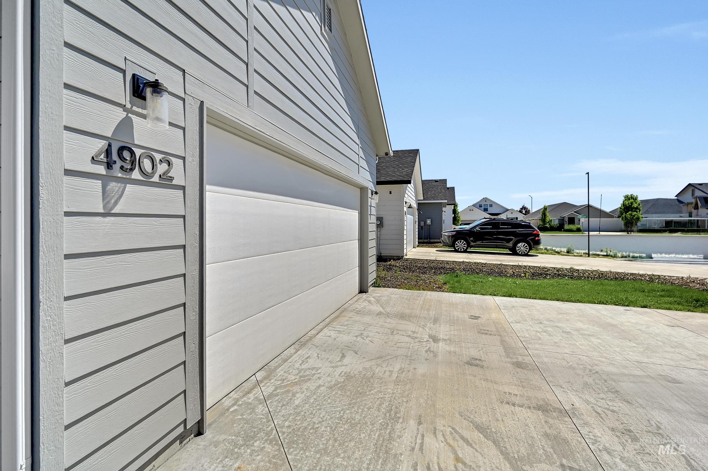 4902 W Thornapple Dr. Property Photo 24