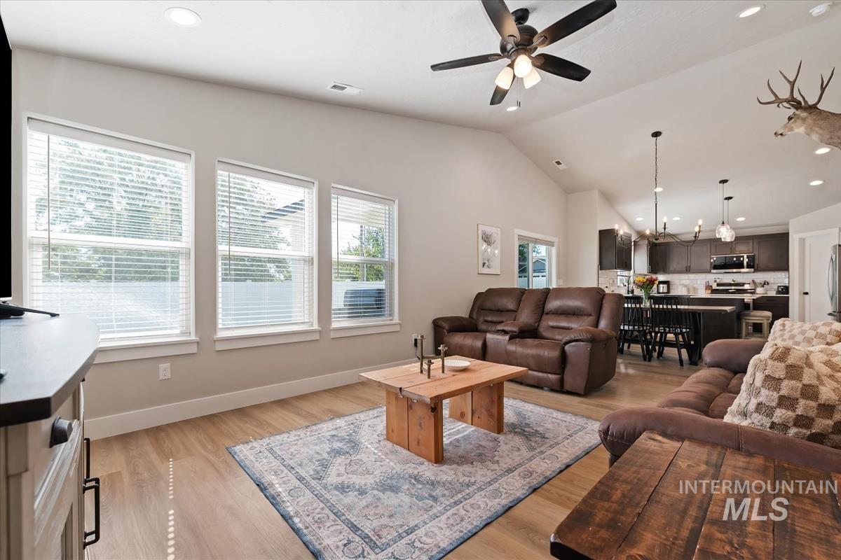 2402 Day Dr Property Photo 4