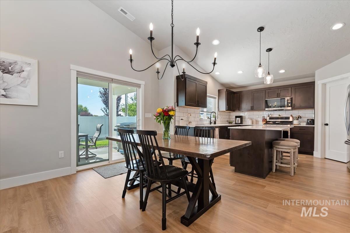 2402 Day Dr Property Photo 6
