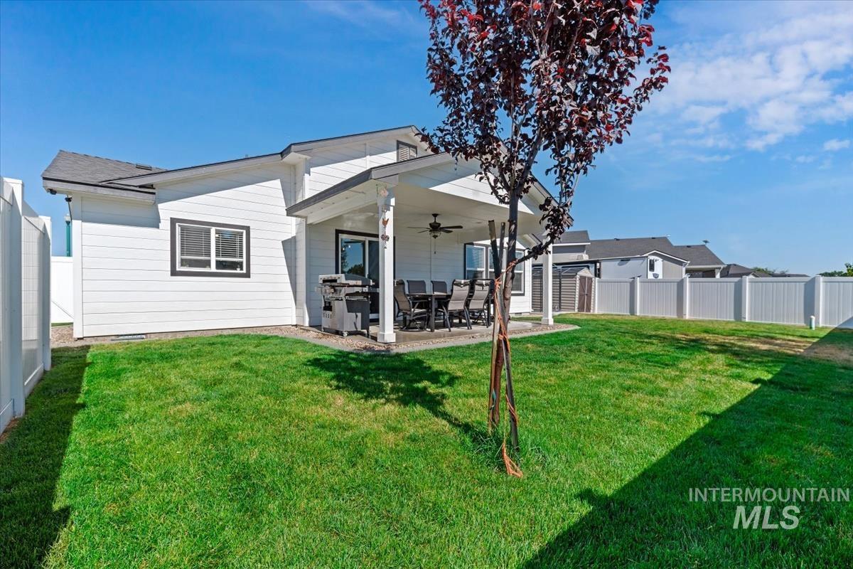 2402 Day Dr Property Photo 27