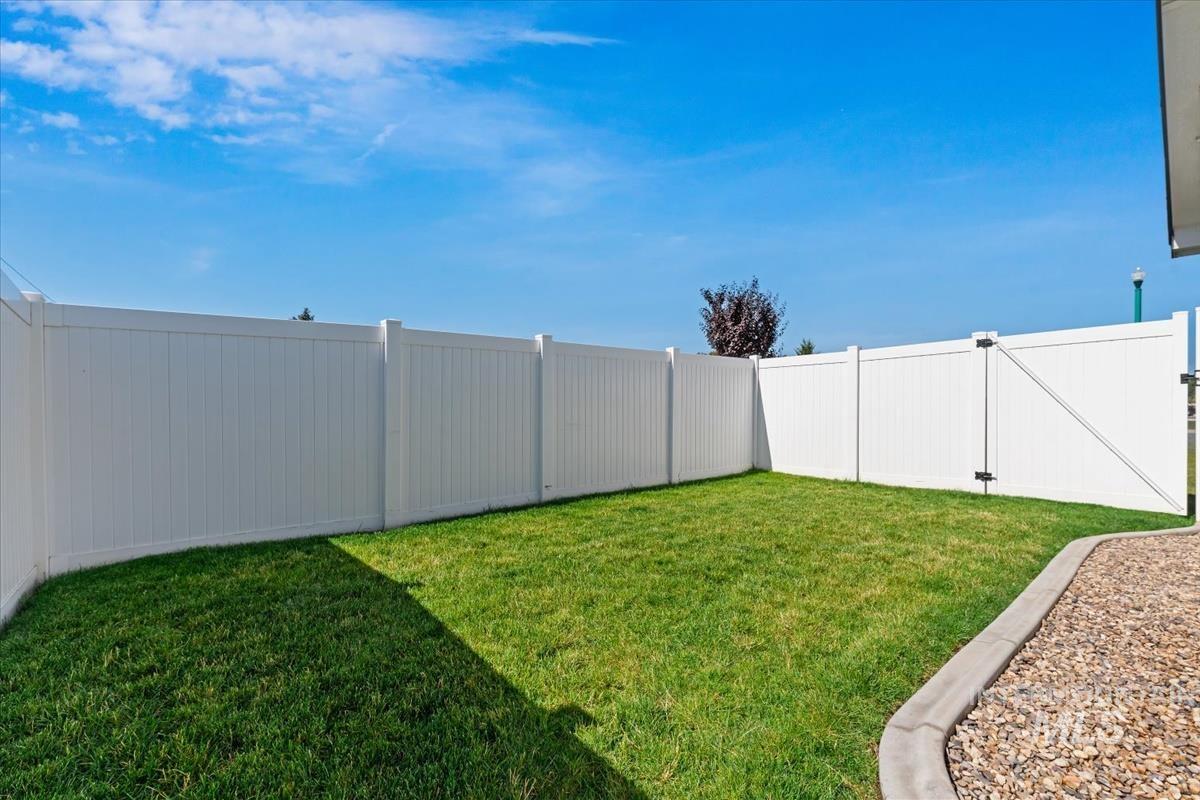 2402 Day Dr Property Photo 29