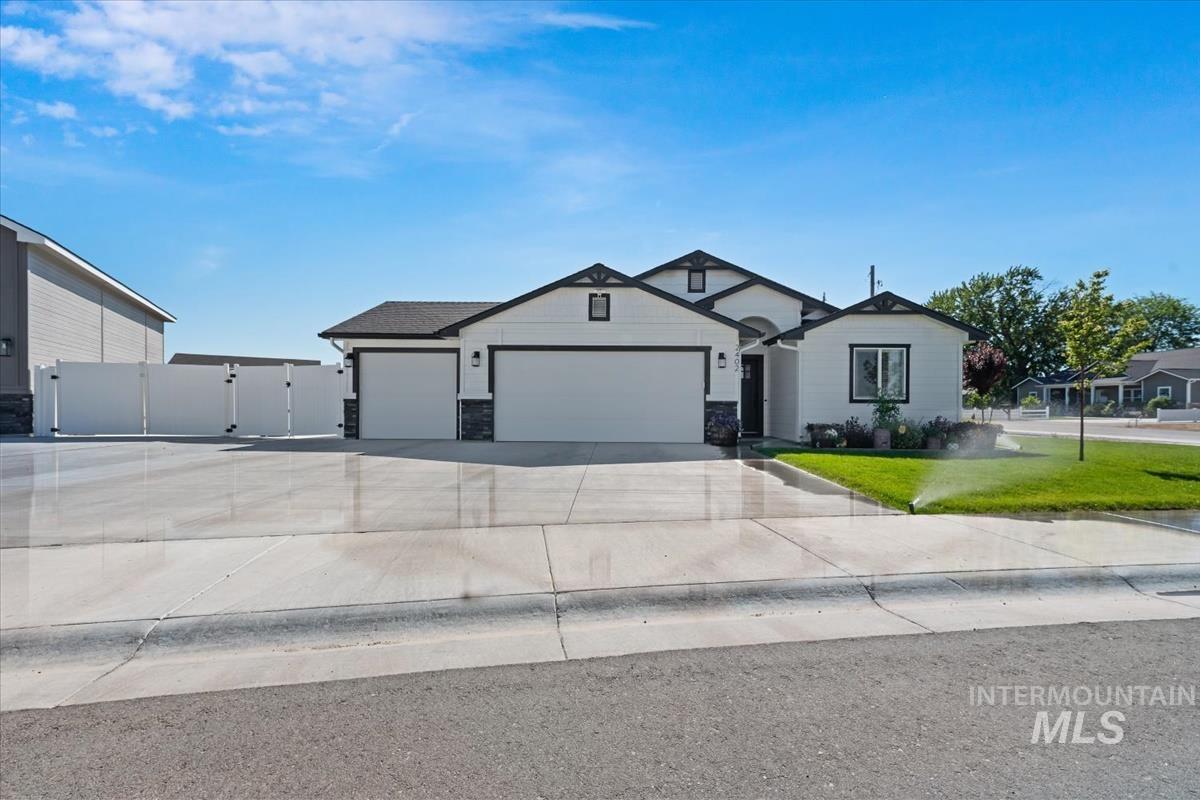 2402 Day Dr Property Photo 33