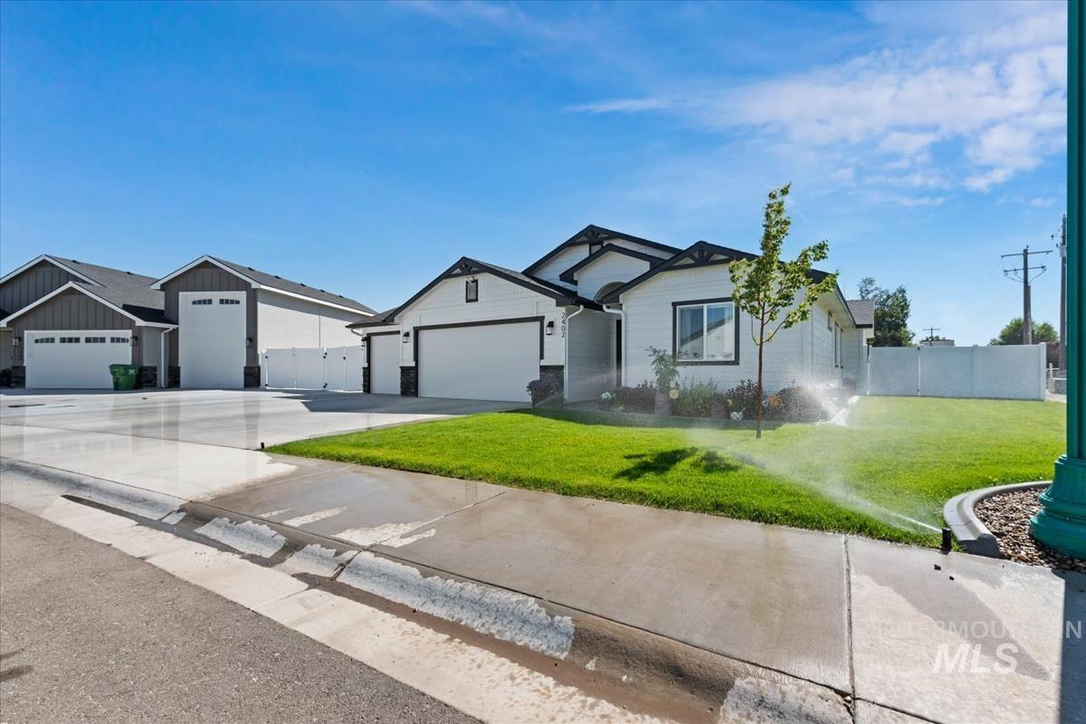 2402 Day Dr Property Photo 35