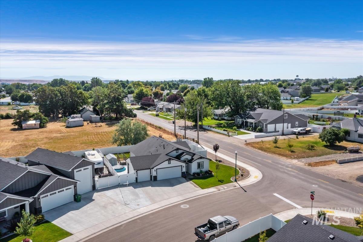 2402 Day Dr Property Photo 39