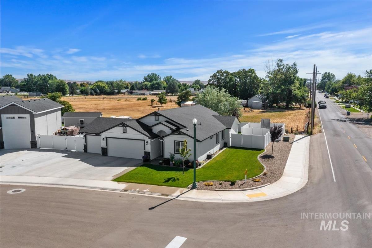 2402 Day Dr Property Photo 40