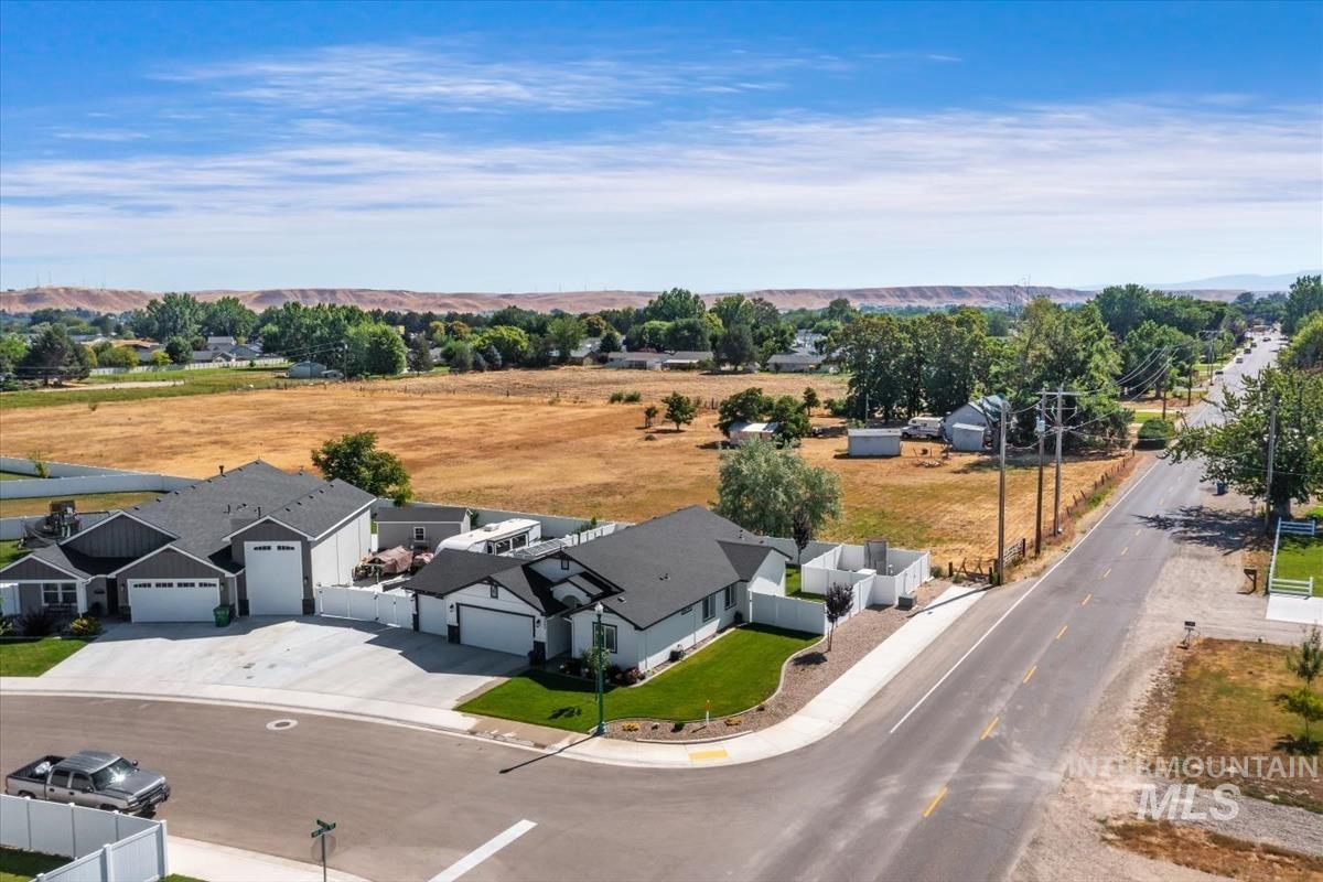 2402 Day Dr Property Photo 41