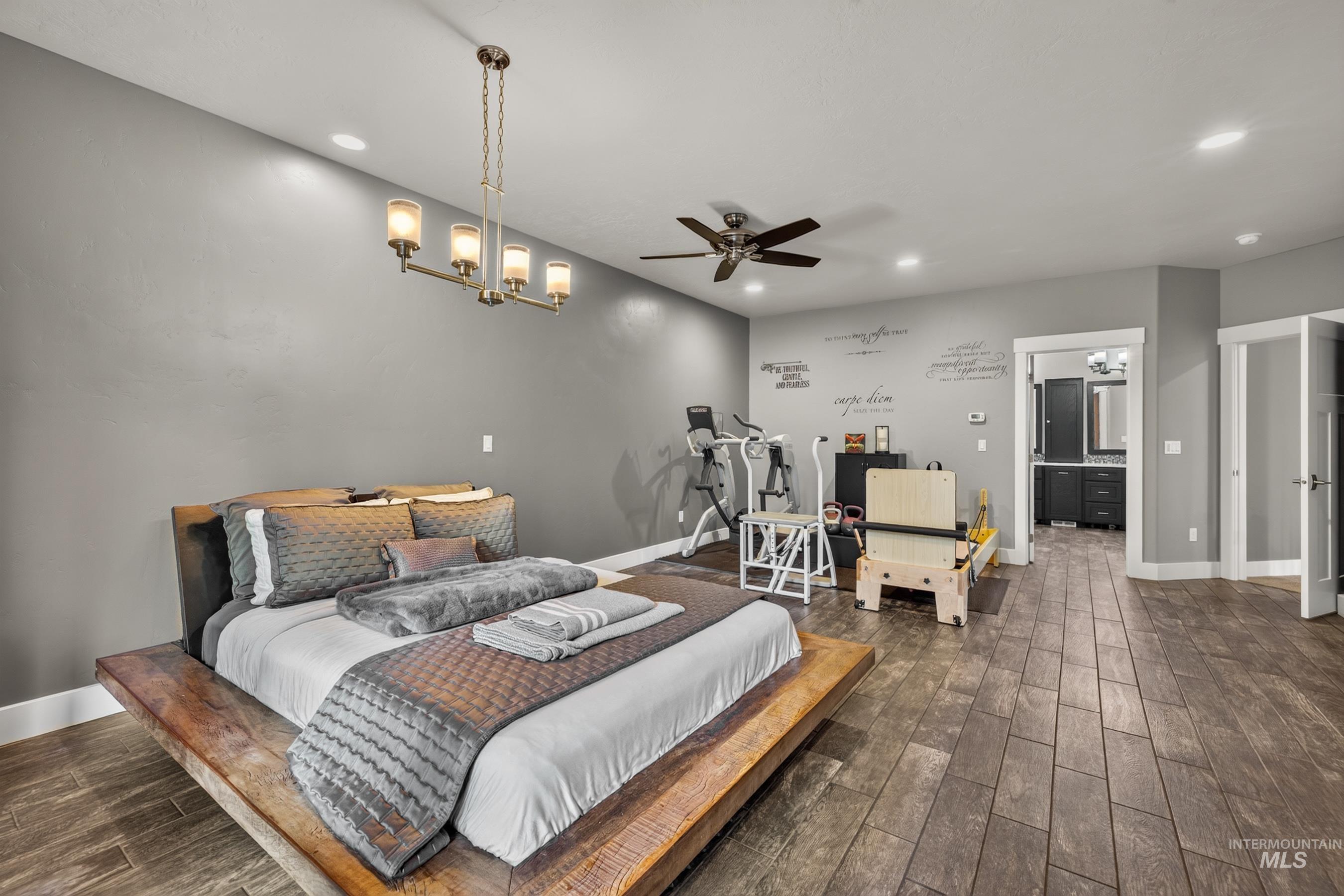 1003 Violet Way Property Photo 32