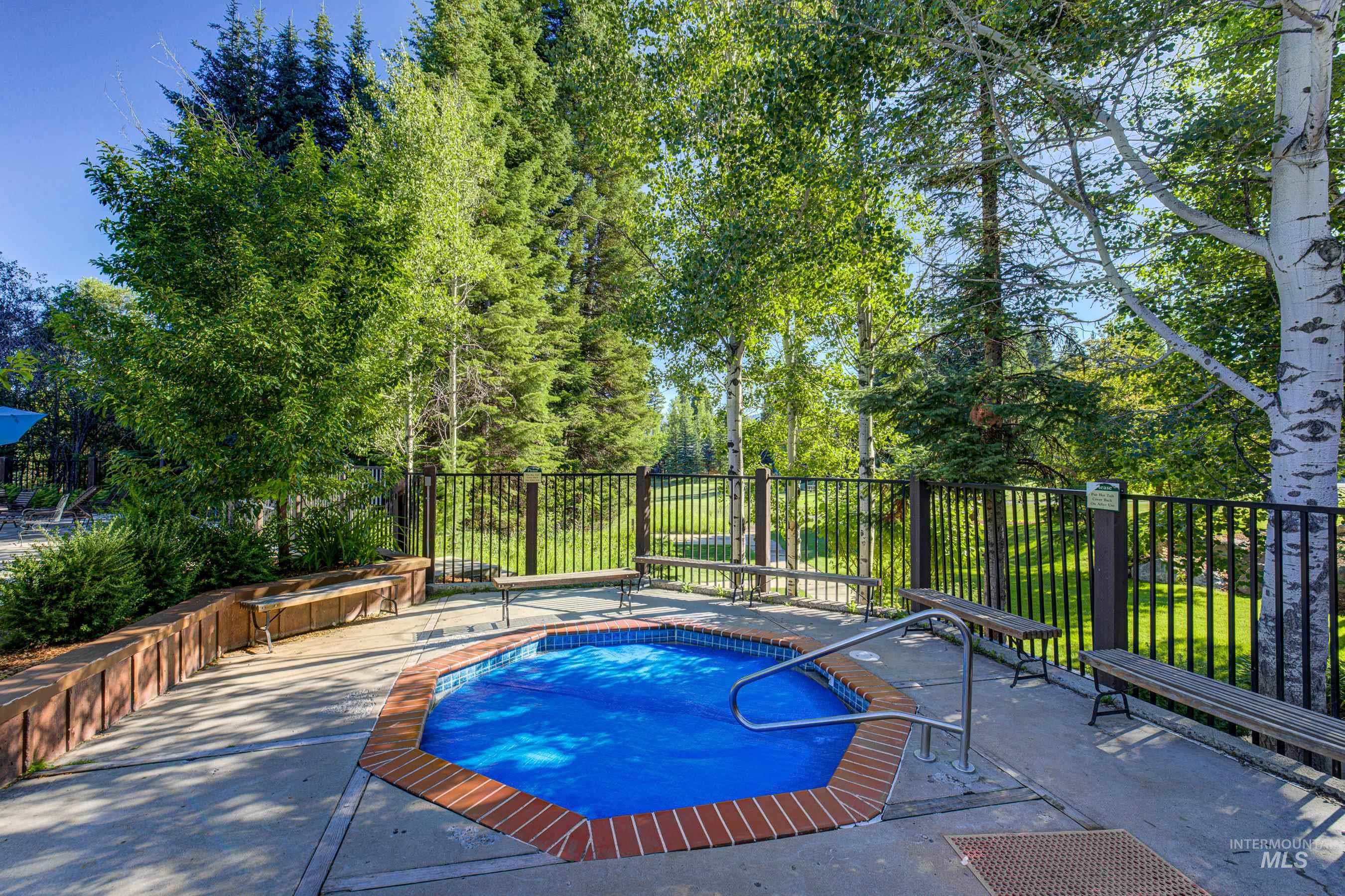 1003 Violet Way Property Photo 41