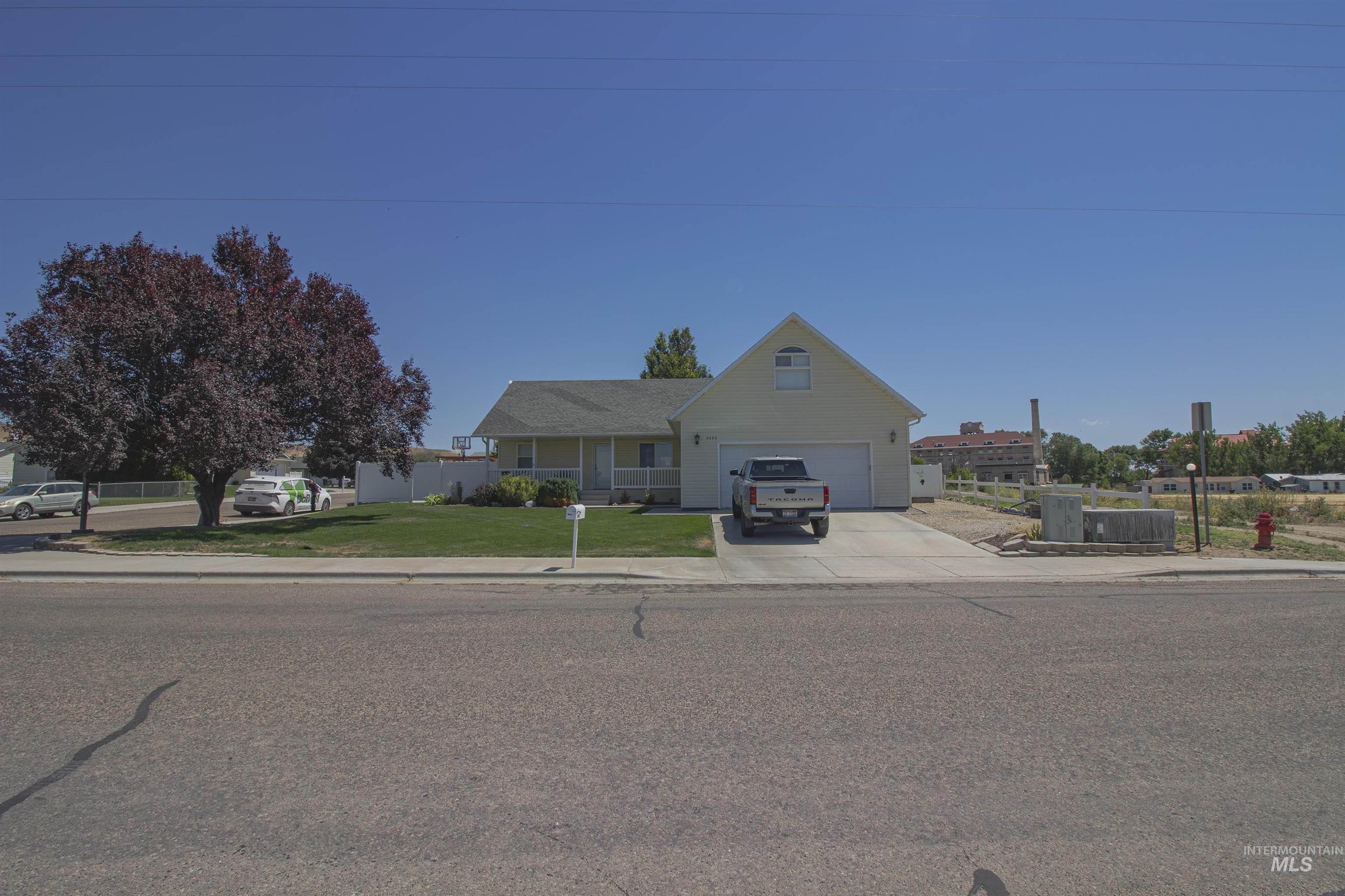 2480 W 9th Street Property Photo 1