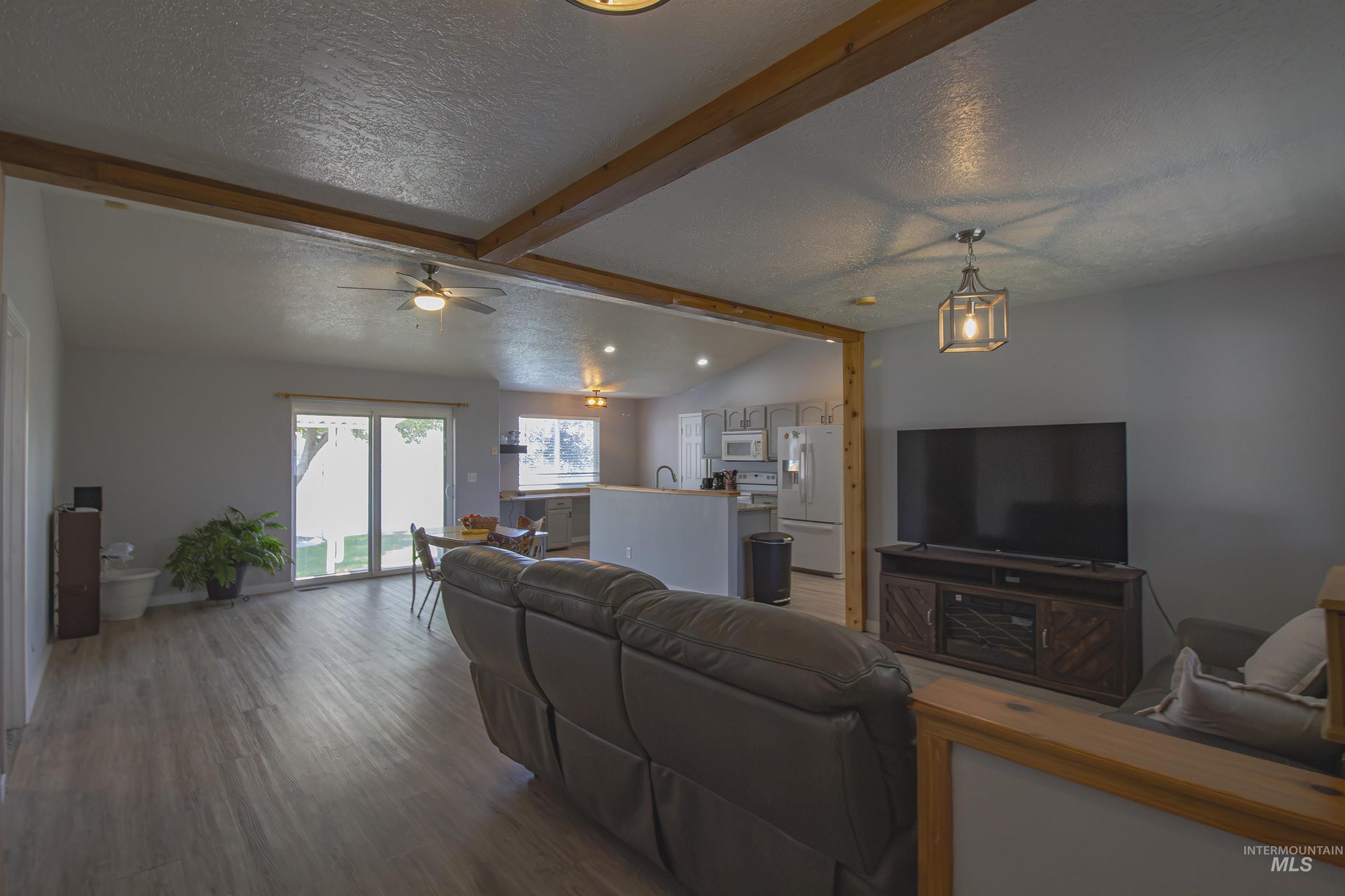 2480 W 9th Street Property Photo 4
