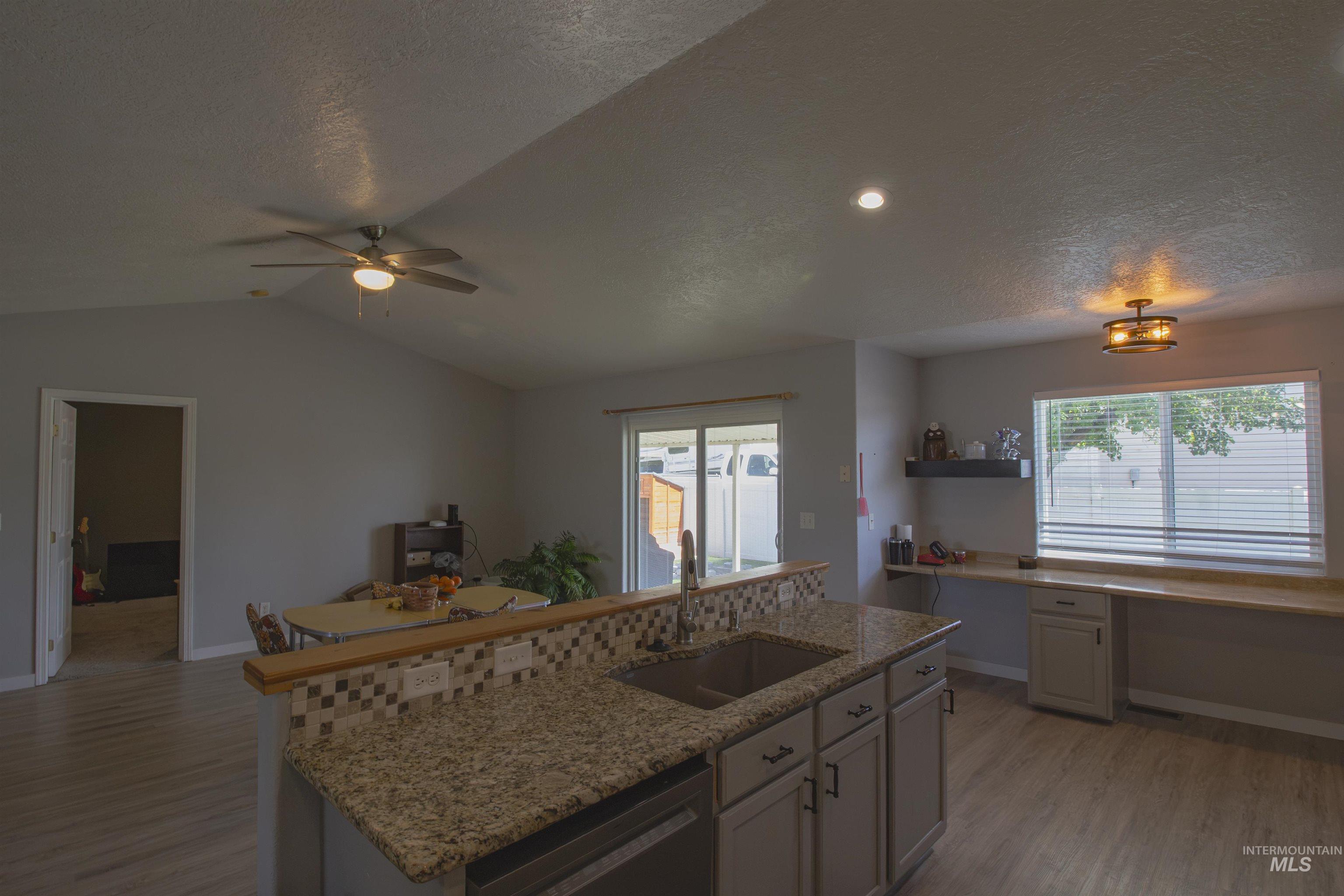 2480 W 9th Street Property Photo 7