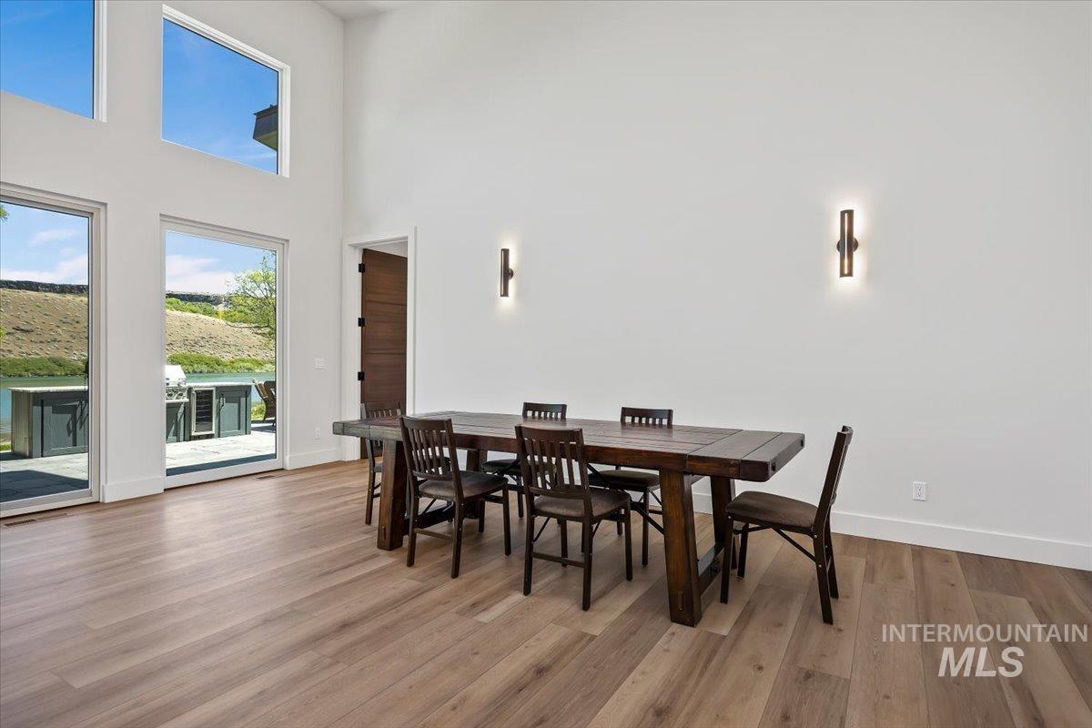 952 E 5204 N Property Photo 8