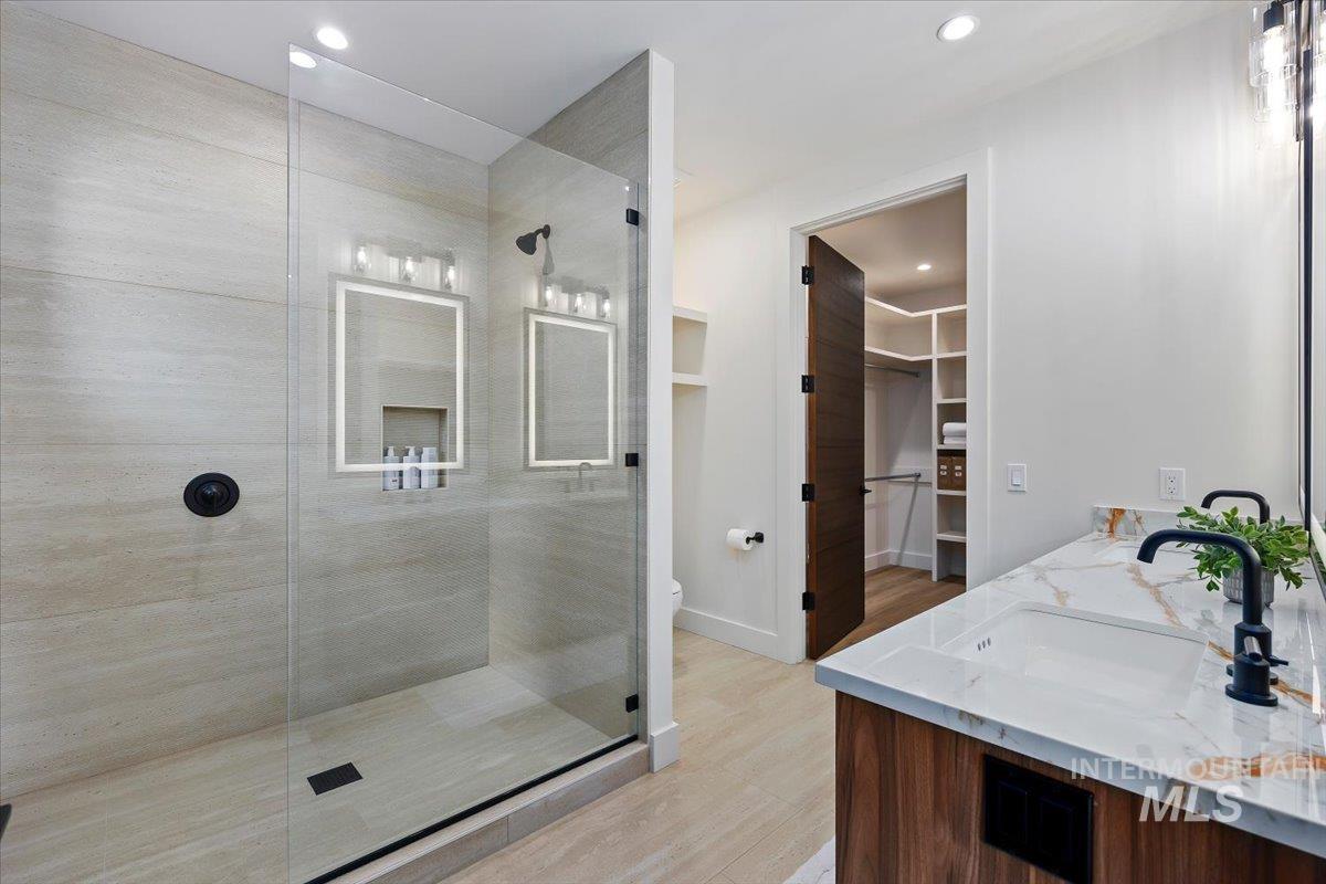 952 E 5204 N Property Photo 23