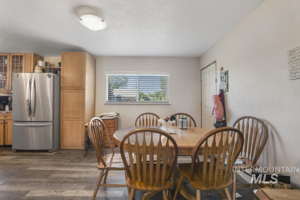 646 2nd Ave E Property Photo 10