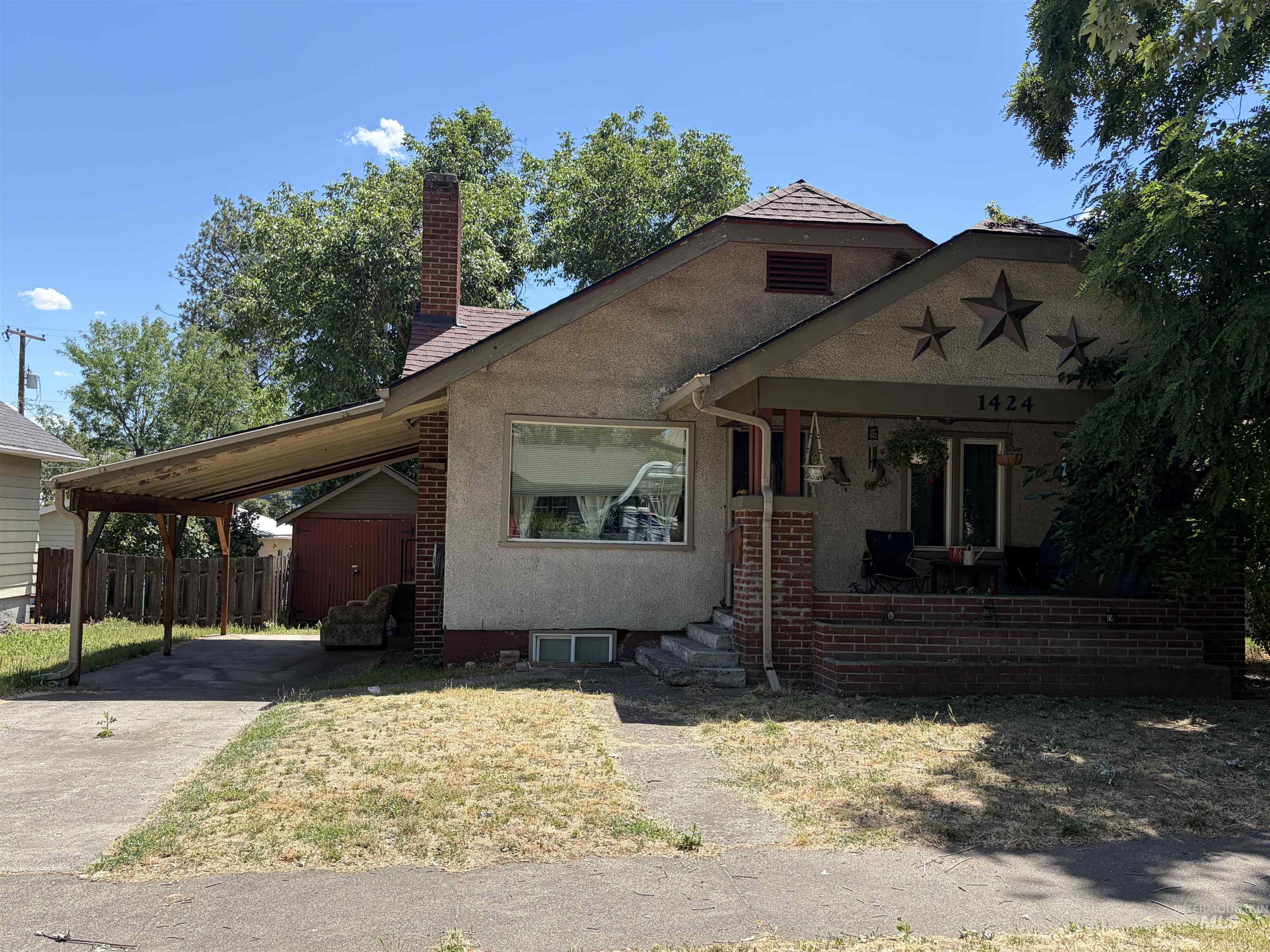 1424 10th Ave. Property Photo 2