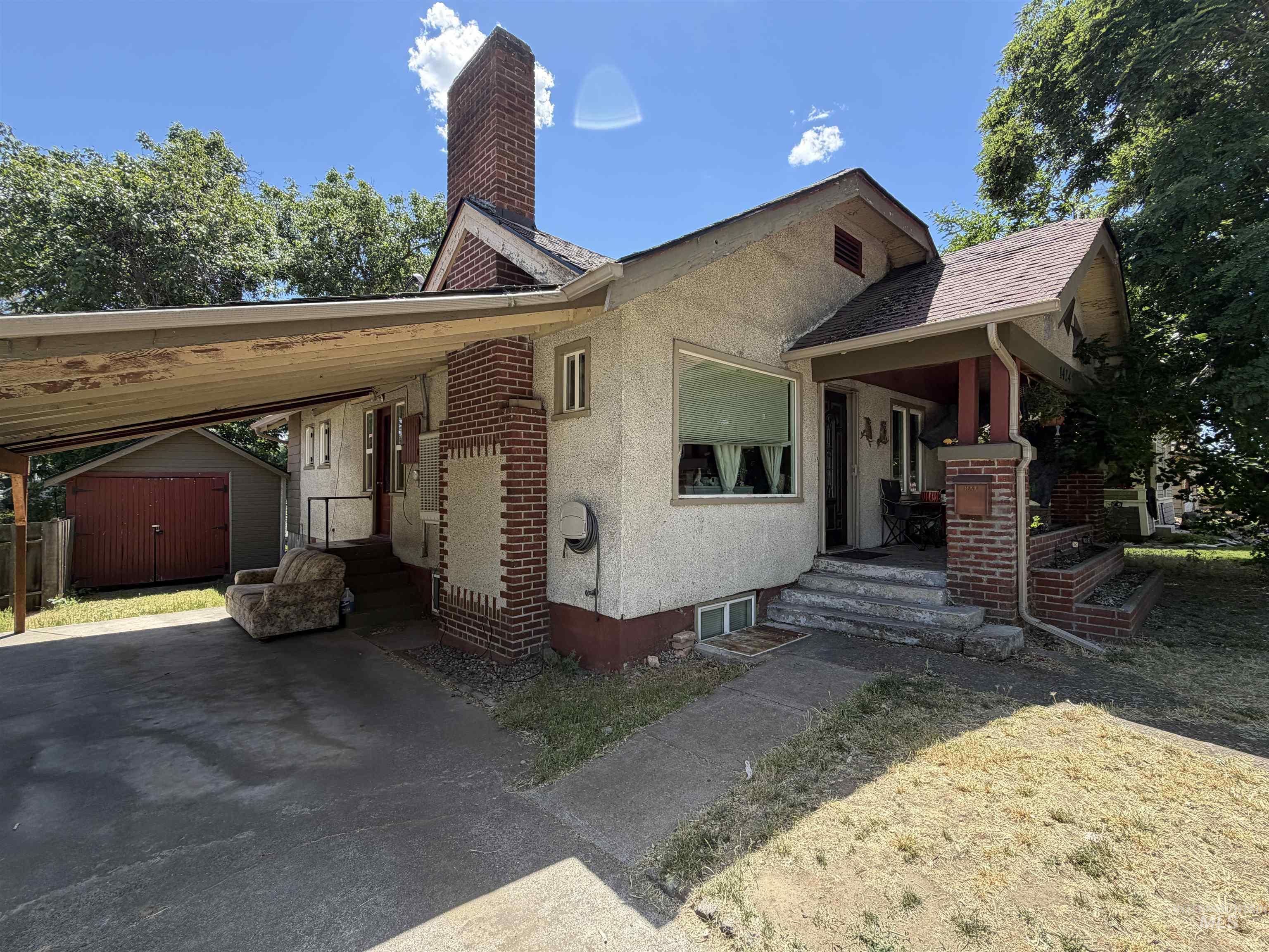1424 10th Ave. Property Photo 3