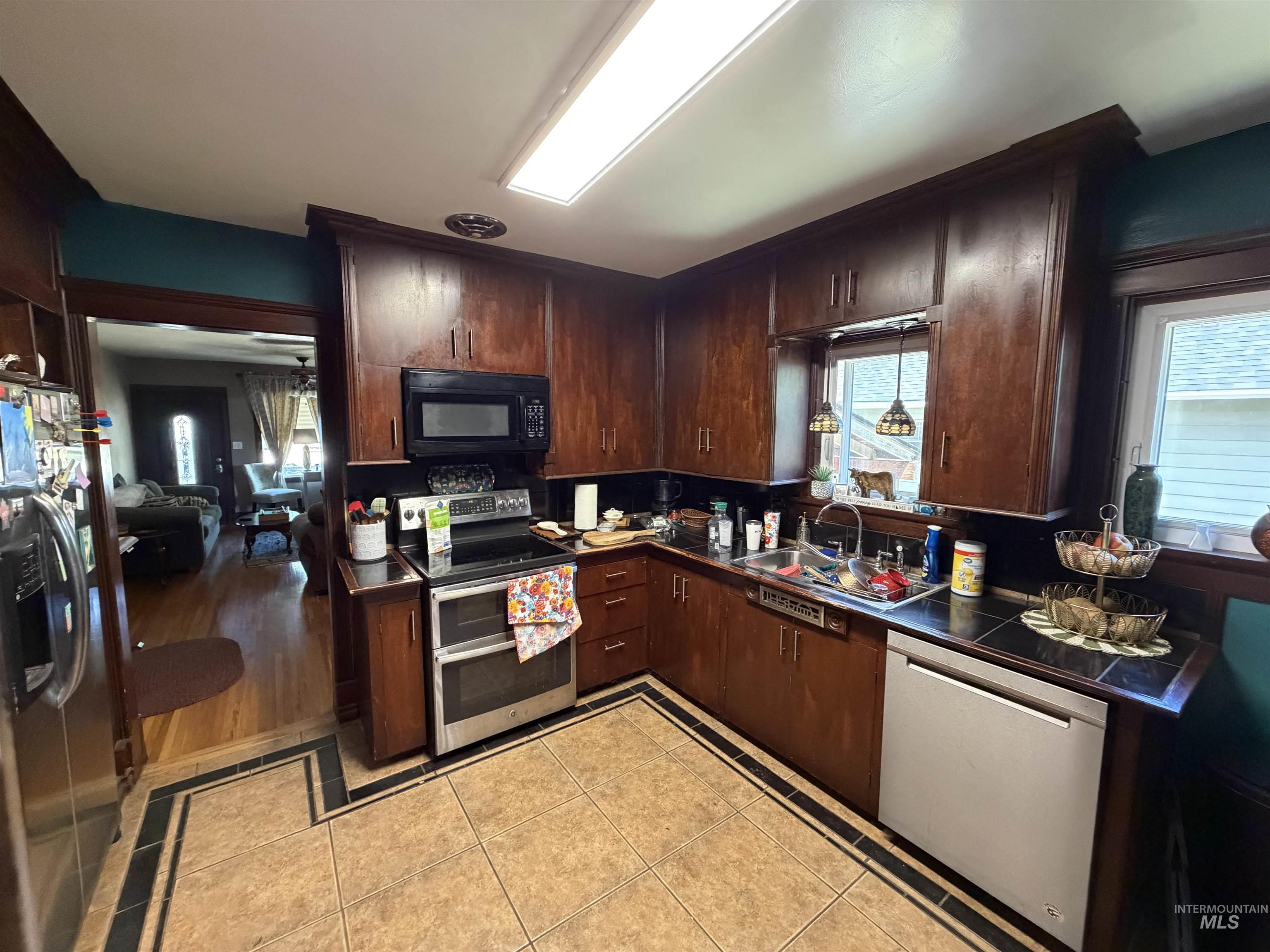 1424 10th Ave. Property Photo 10