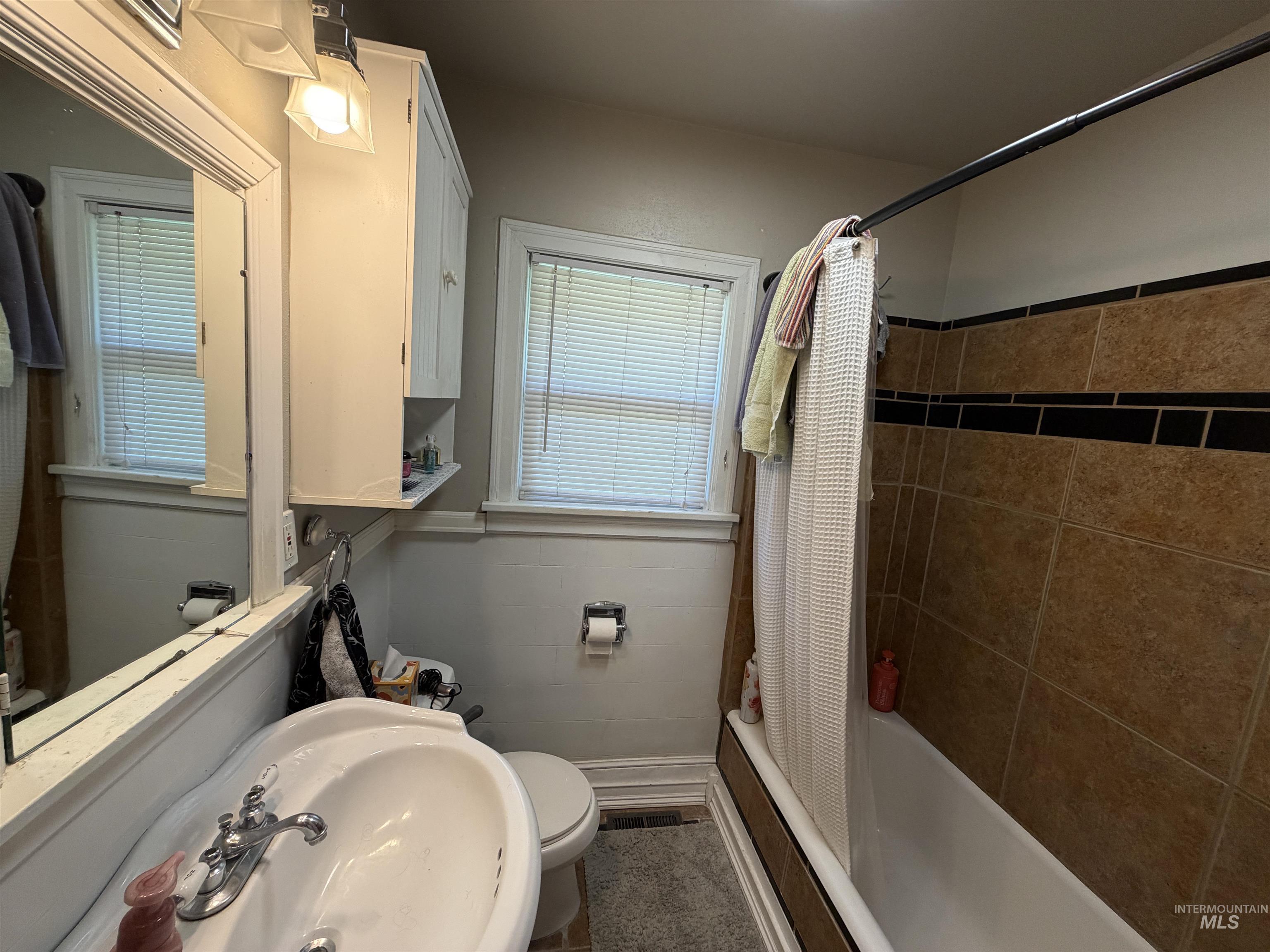 1424 10th Ave. Property Photo 17