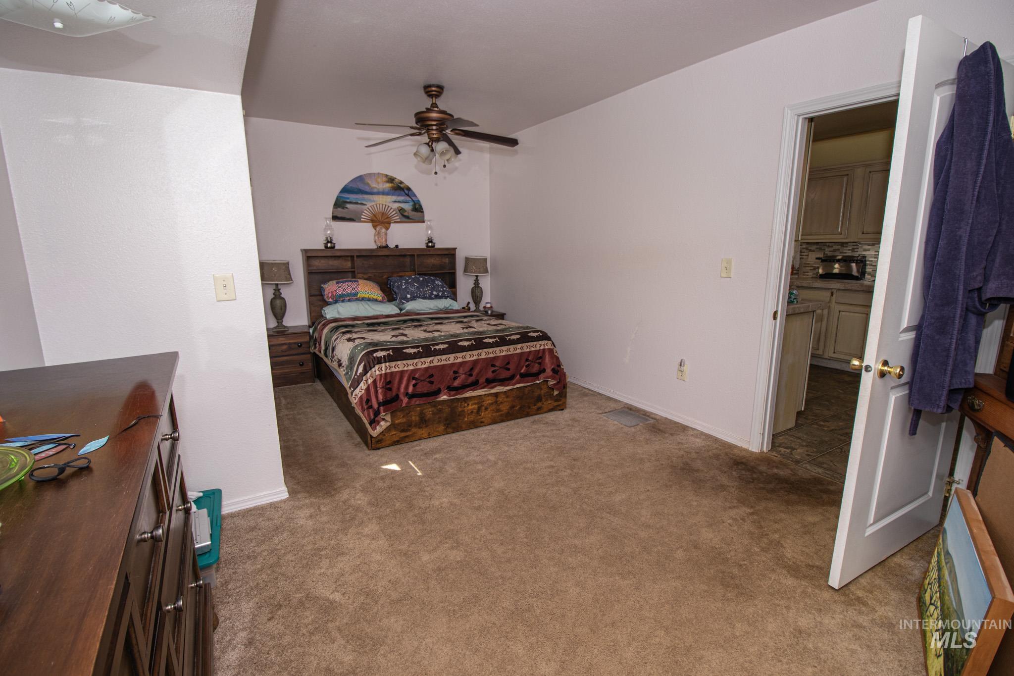 216 Tamarac St Property Photo 11