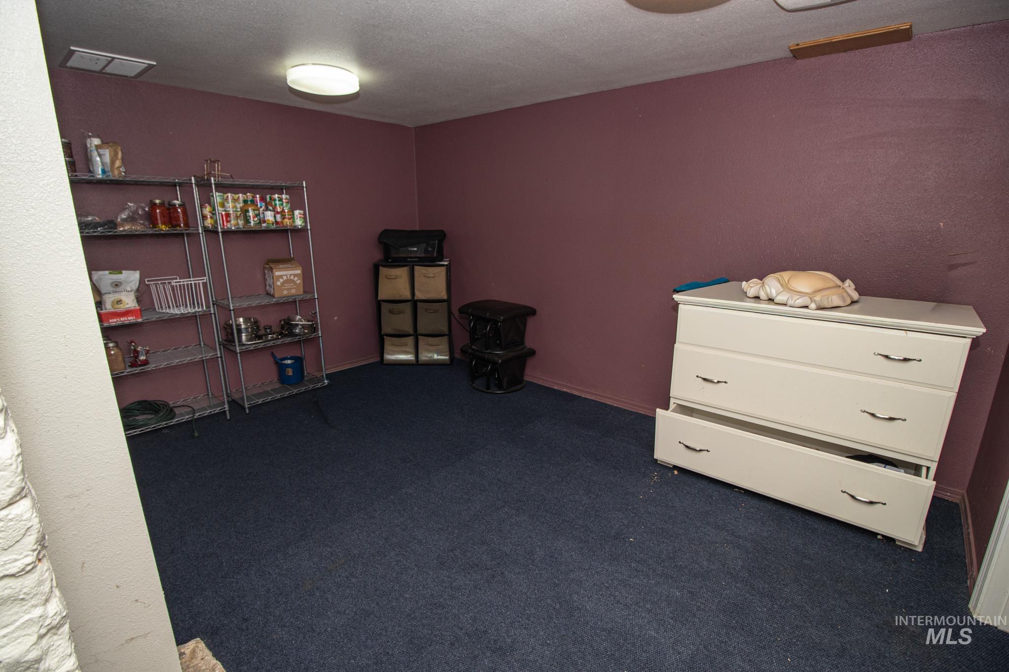 216 Tamarac St Property Photo 16