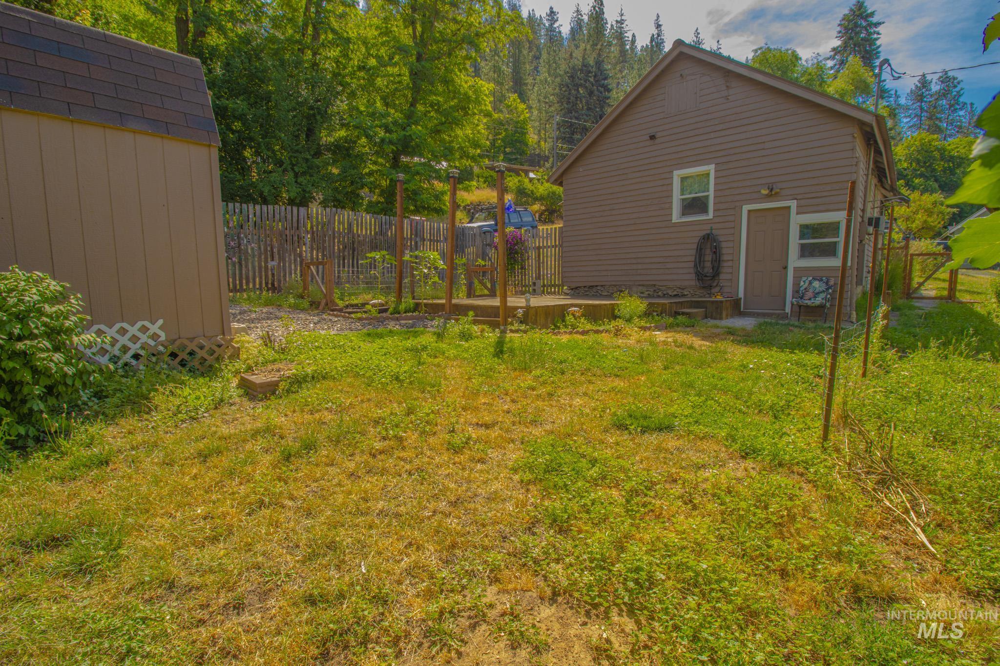 216 Tamarac St Property Photo 21