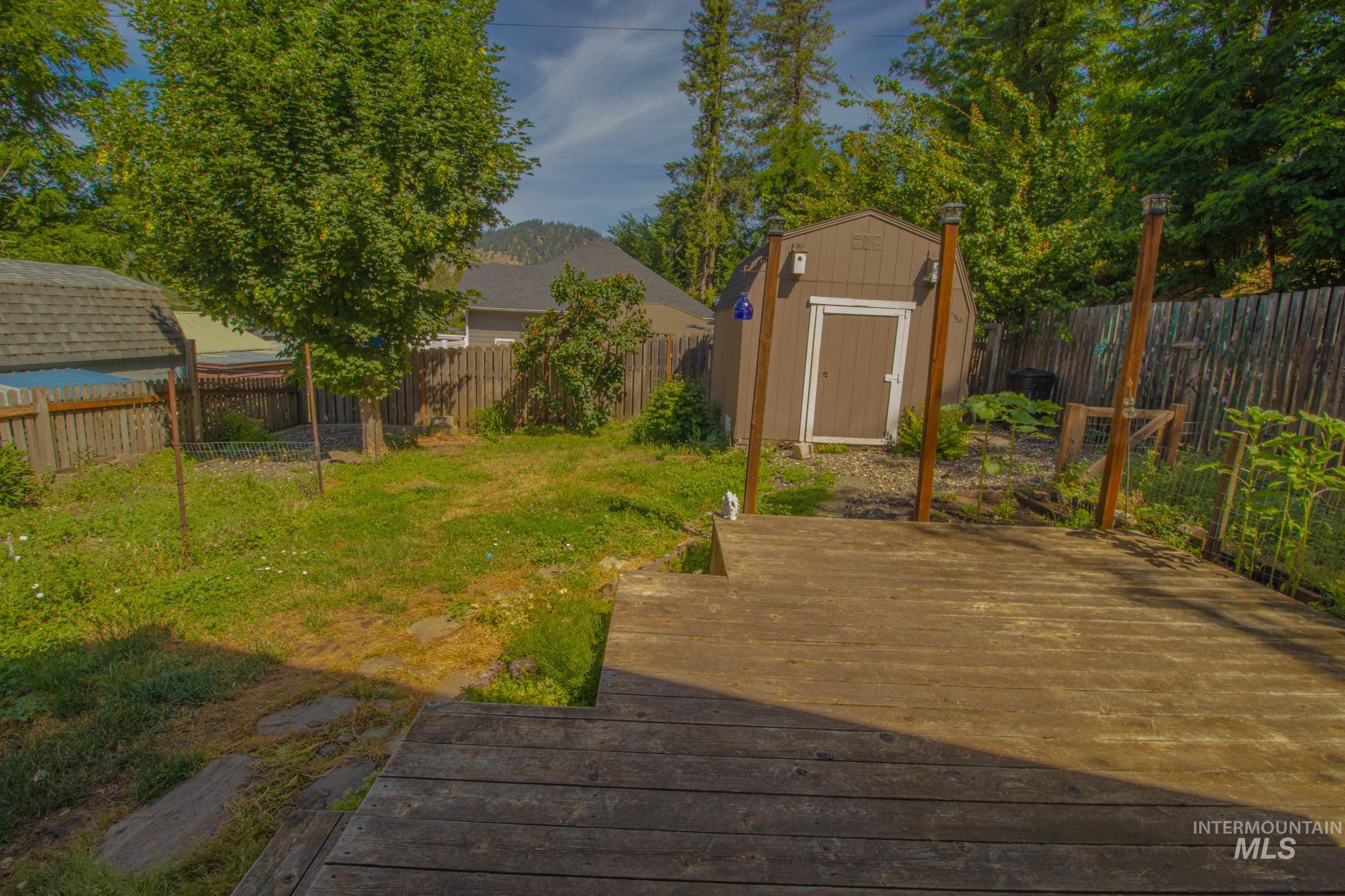 216 Tamarac St Property Photo 23