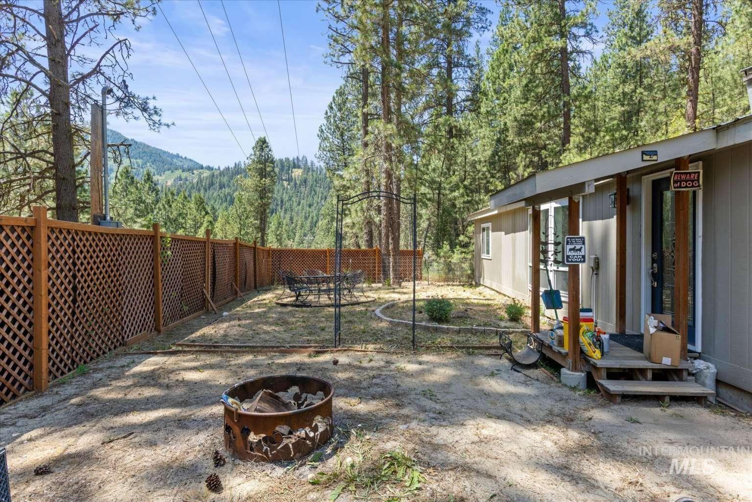 12 Timberline Dr Property Photo 3