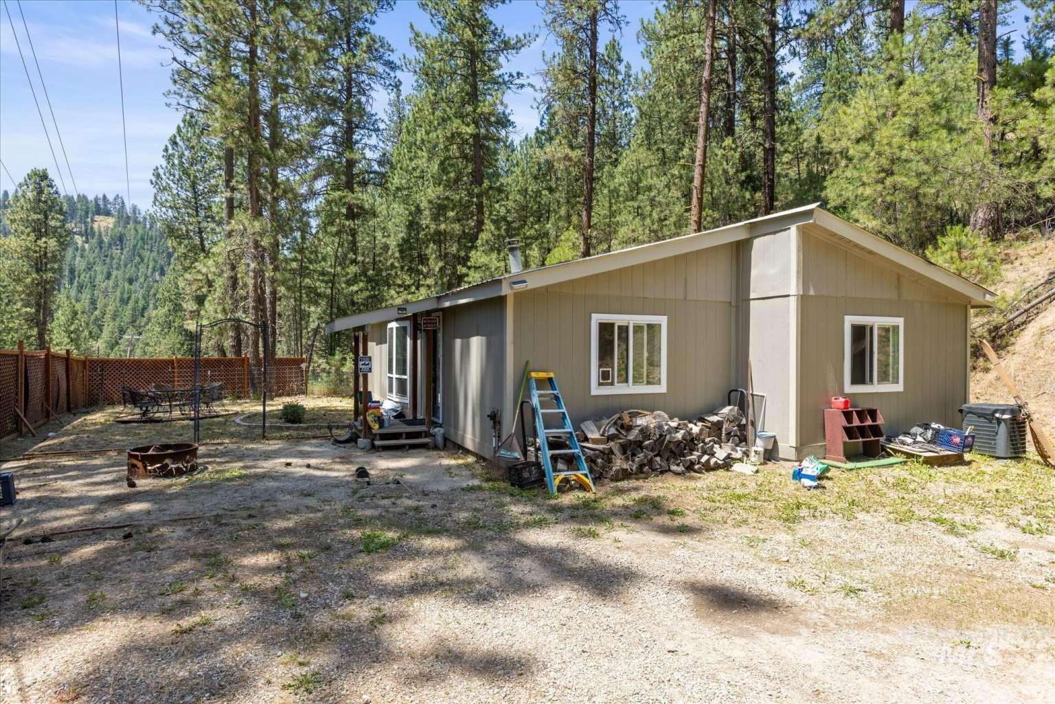 12 Timberline Dr Property Photo 4