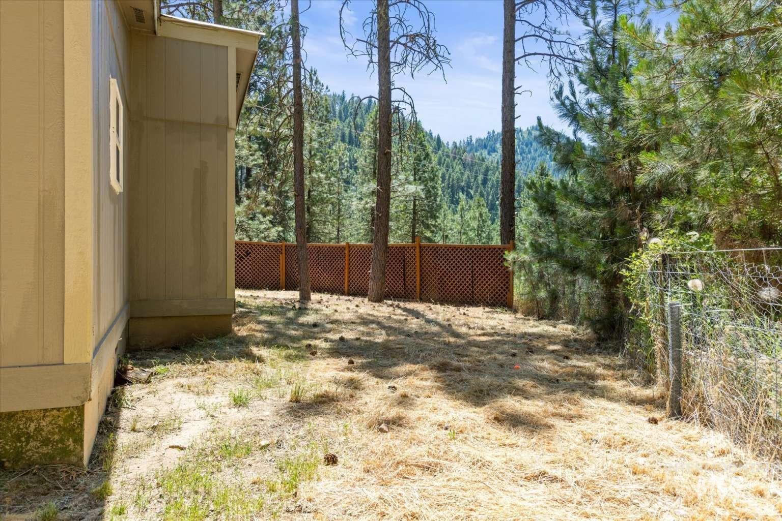 12 Timberline Dr Property Photo 23