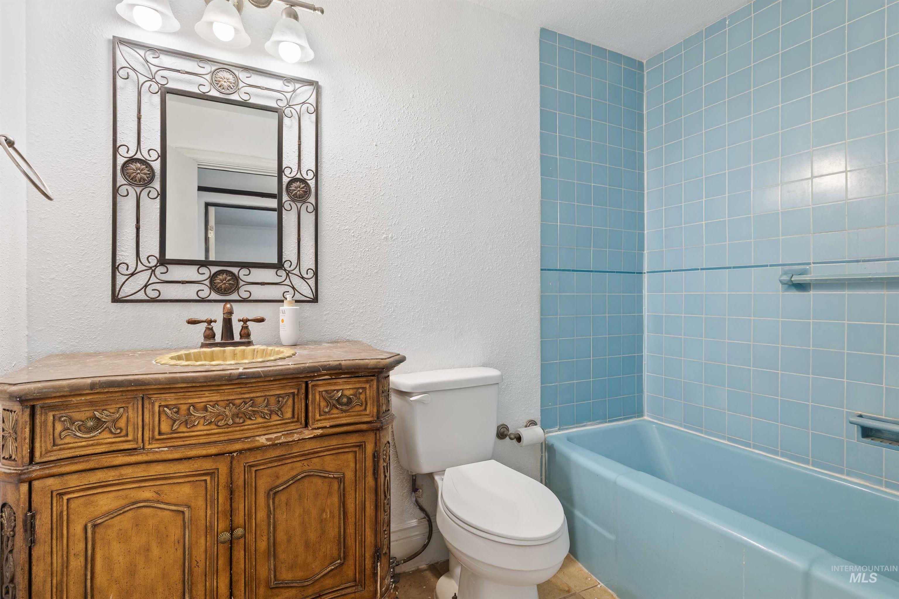 2176 Addison Ave E Property Photo 20