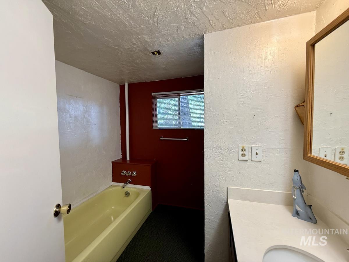 9 Victoria Way Property Photo 9