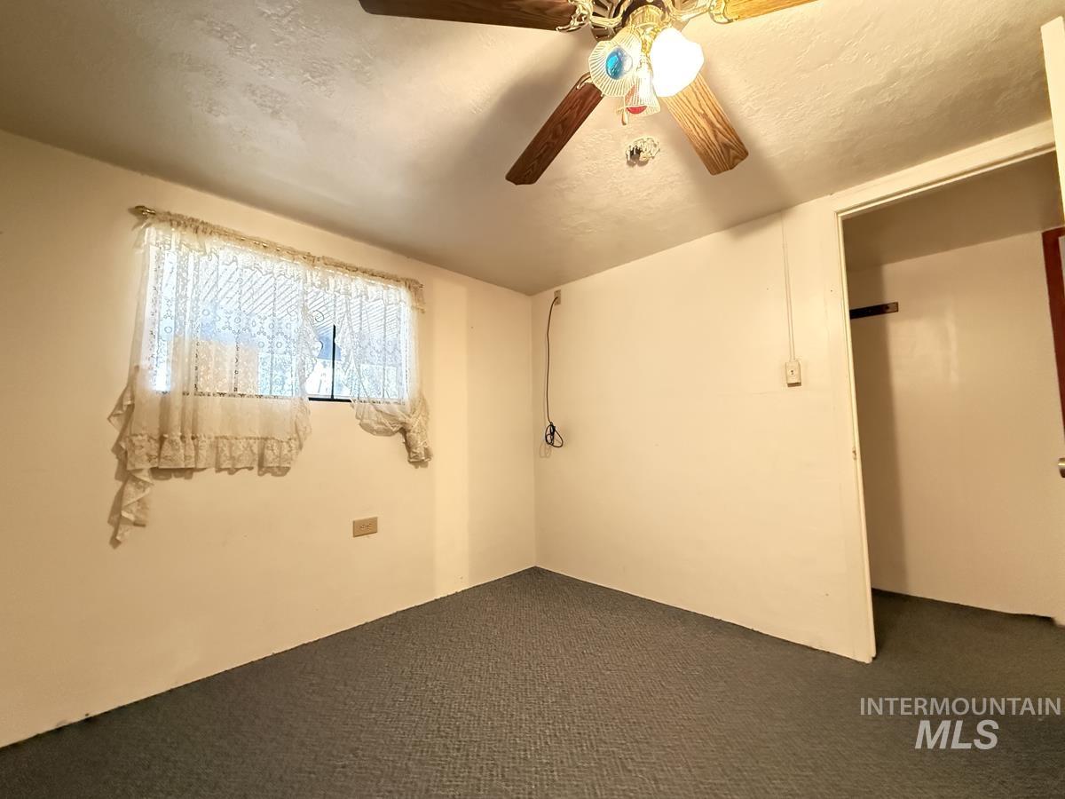 9 Victoria Way Property Photo 12
