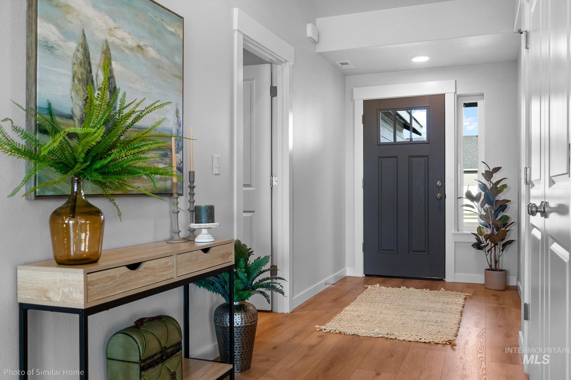 11087 Claremont St Property Photo 6