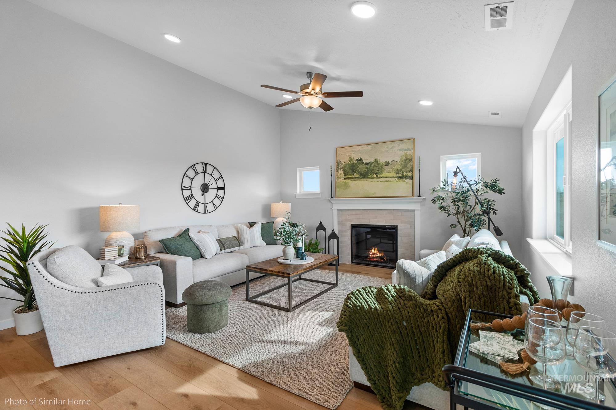 11087 Claremont St Property Photo 14