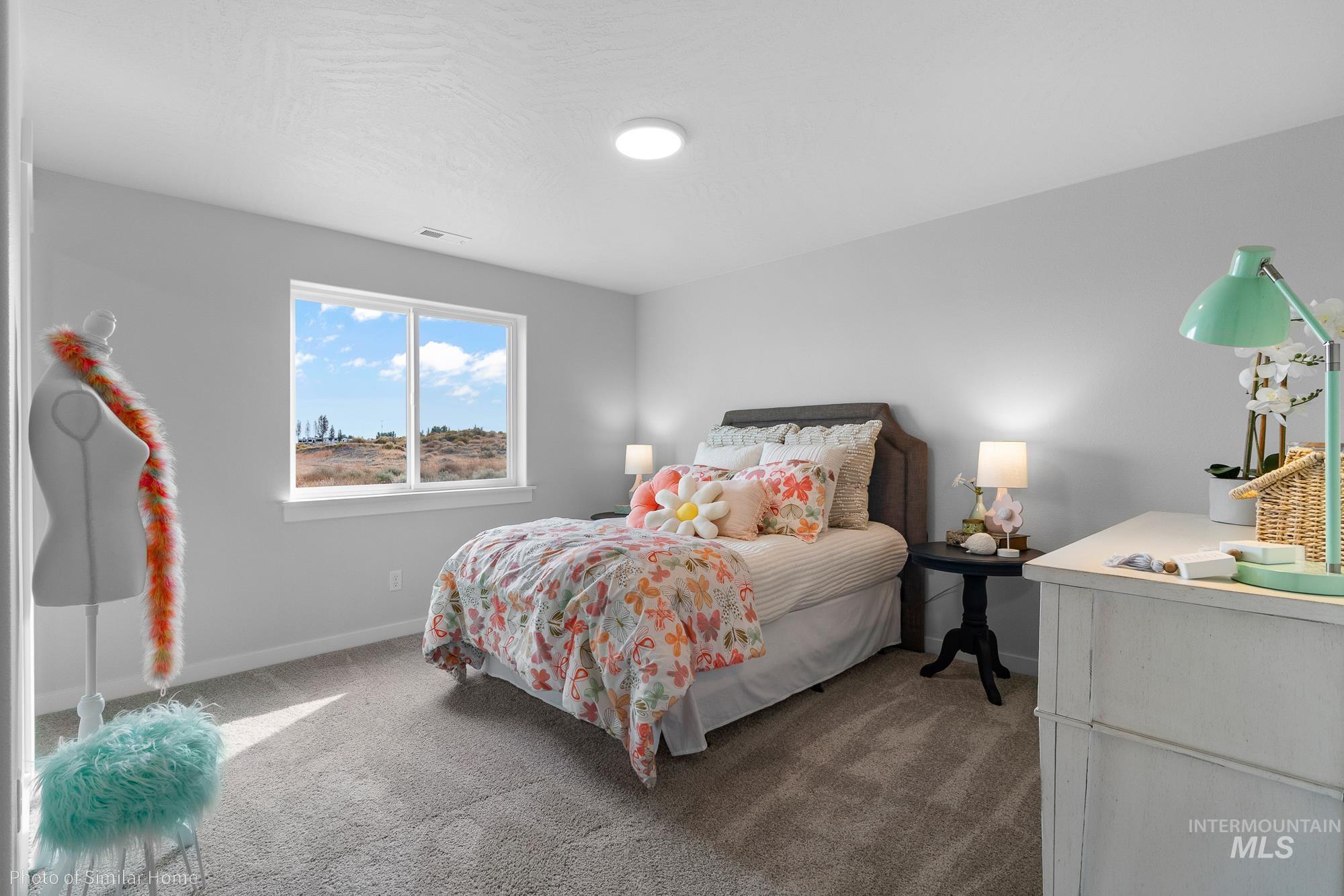 11087 Claremont St Property Photo 24