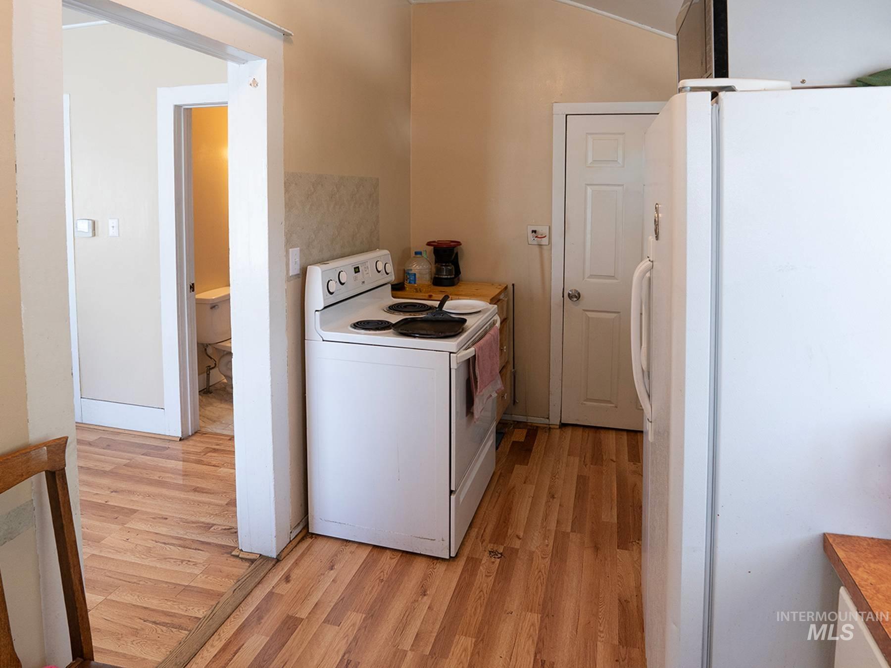 376 Quincy Street Property Photo 4