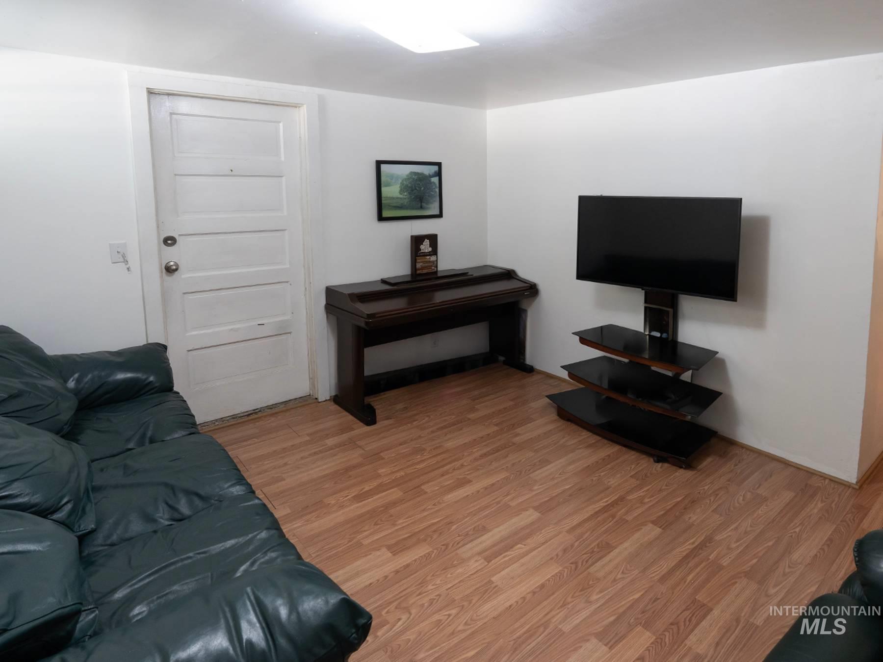 376 Quincy Street Property Photo 17