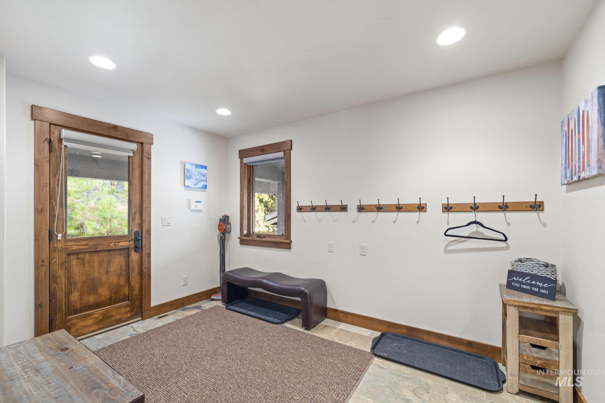 291 Whitewater Drive Property Photo 24
