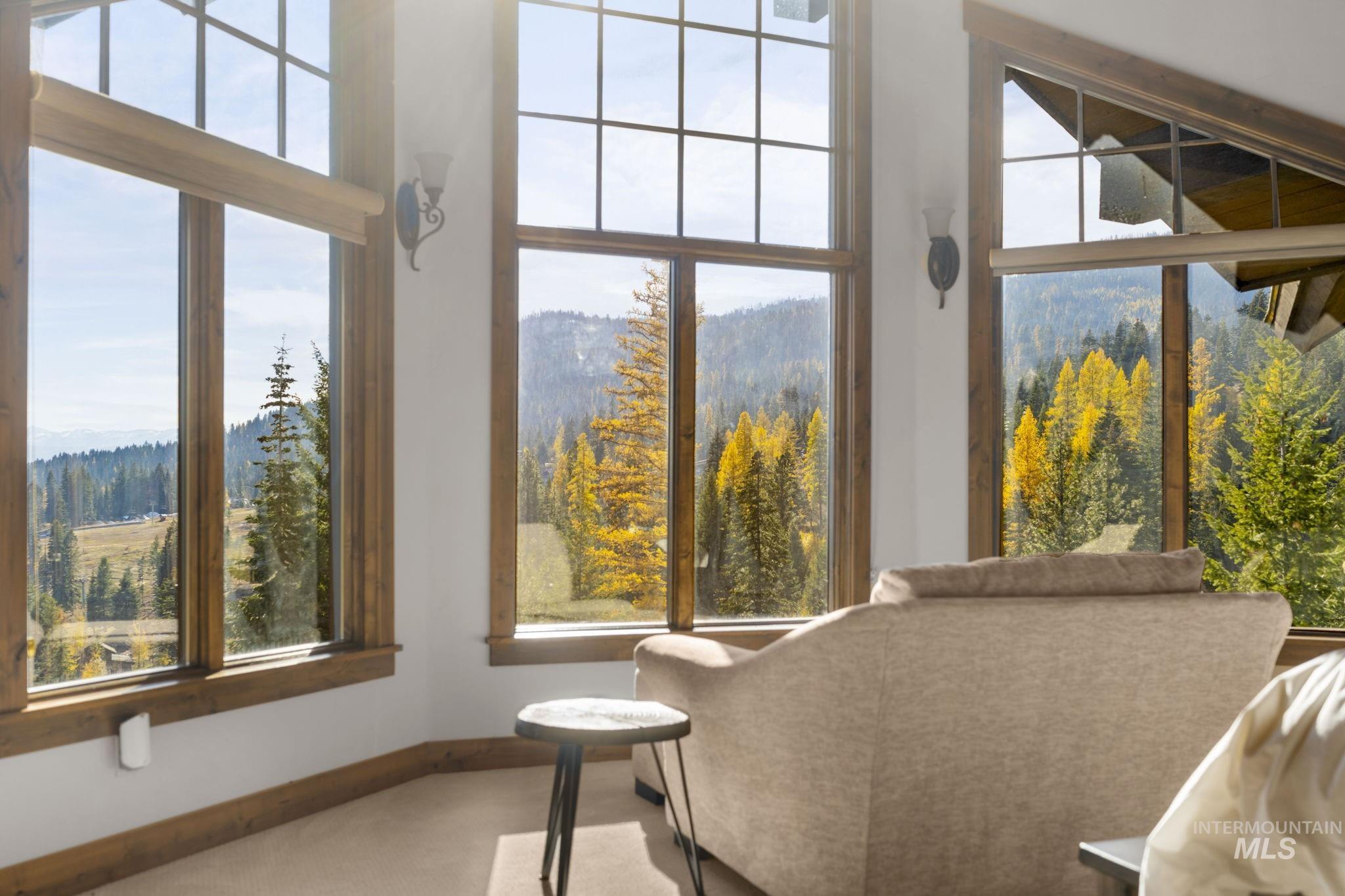 291 Whitewater Drive Property Photo 34