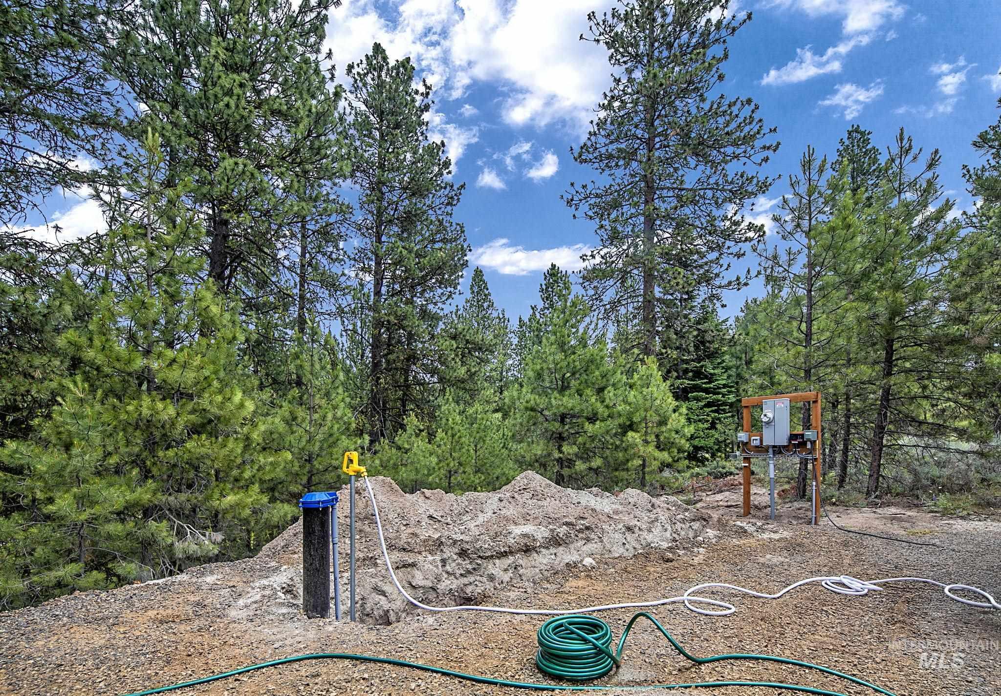 1497 Pine Ridge Dr Property Photo 8