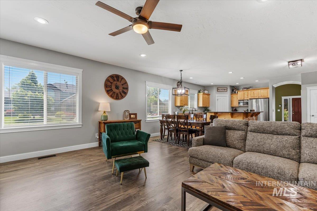 2229 W Rock Creek Dr. Property Photo 15