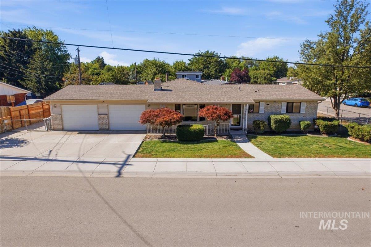 4513 W Camas St Property Photo 2