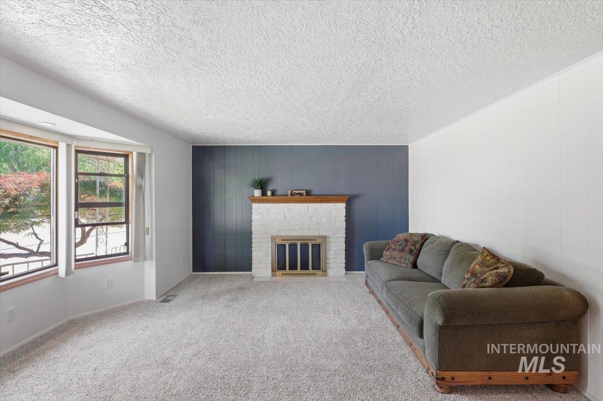 4513 W Camas St Property Photo 6
