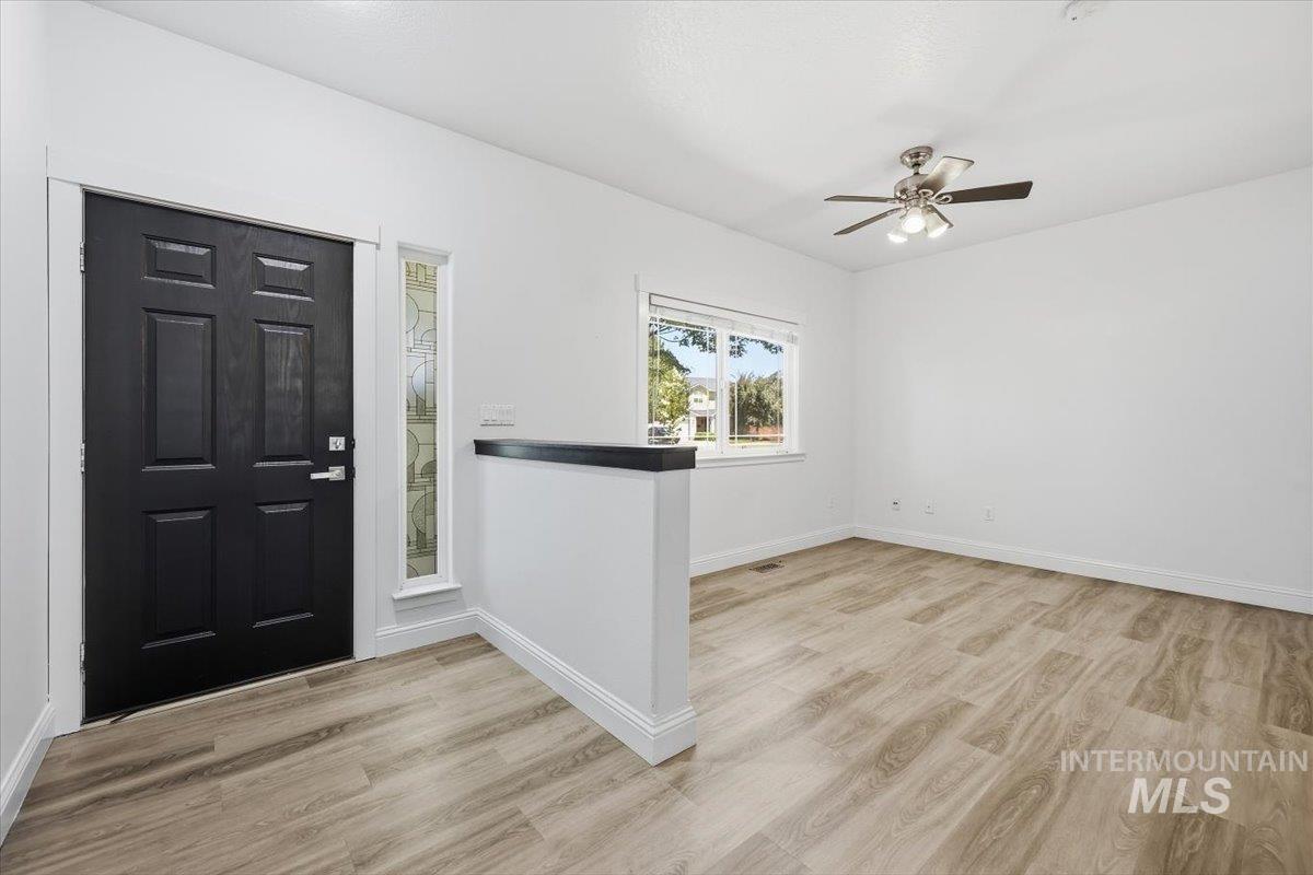 1827 W Lotus Ponds Ct. Property Photo 6