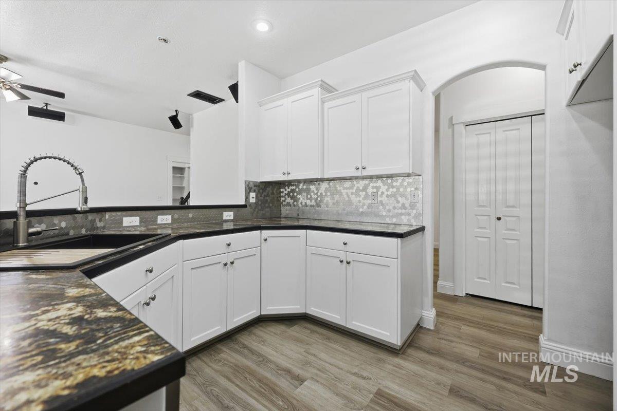 1827 W Lotus Ponds Ct. Property Photo 15