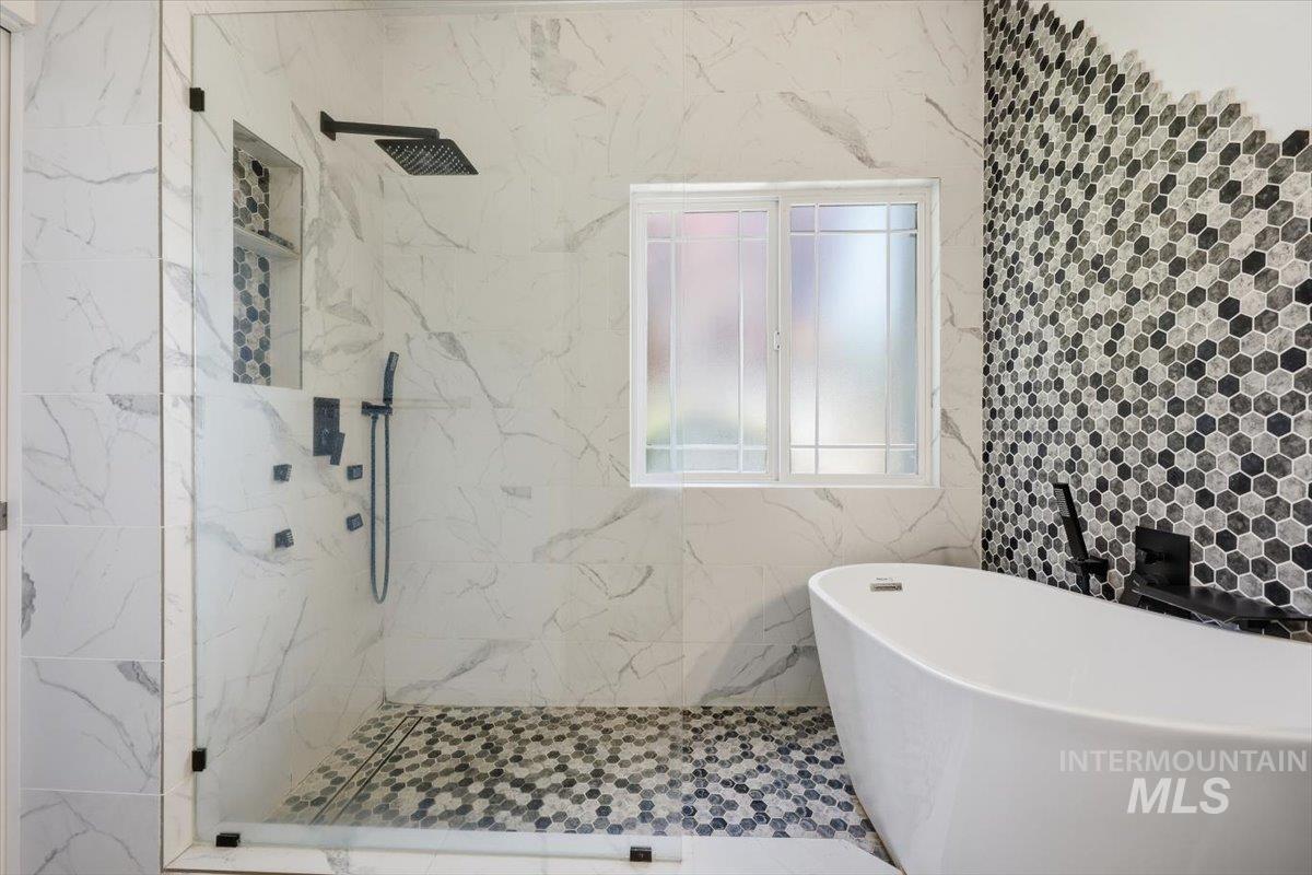 1827 W Lotus Ponds Ct. Property Photo 19